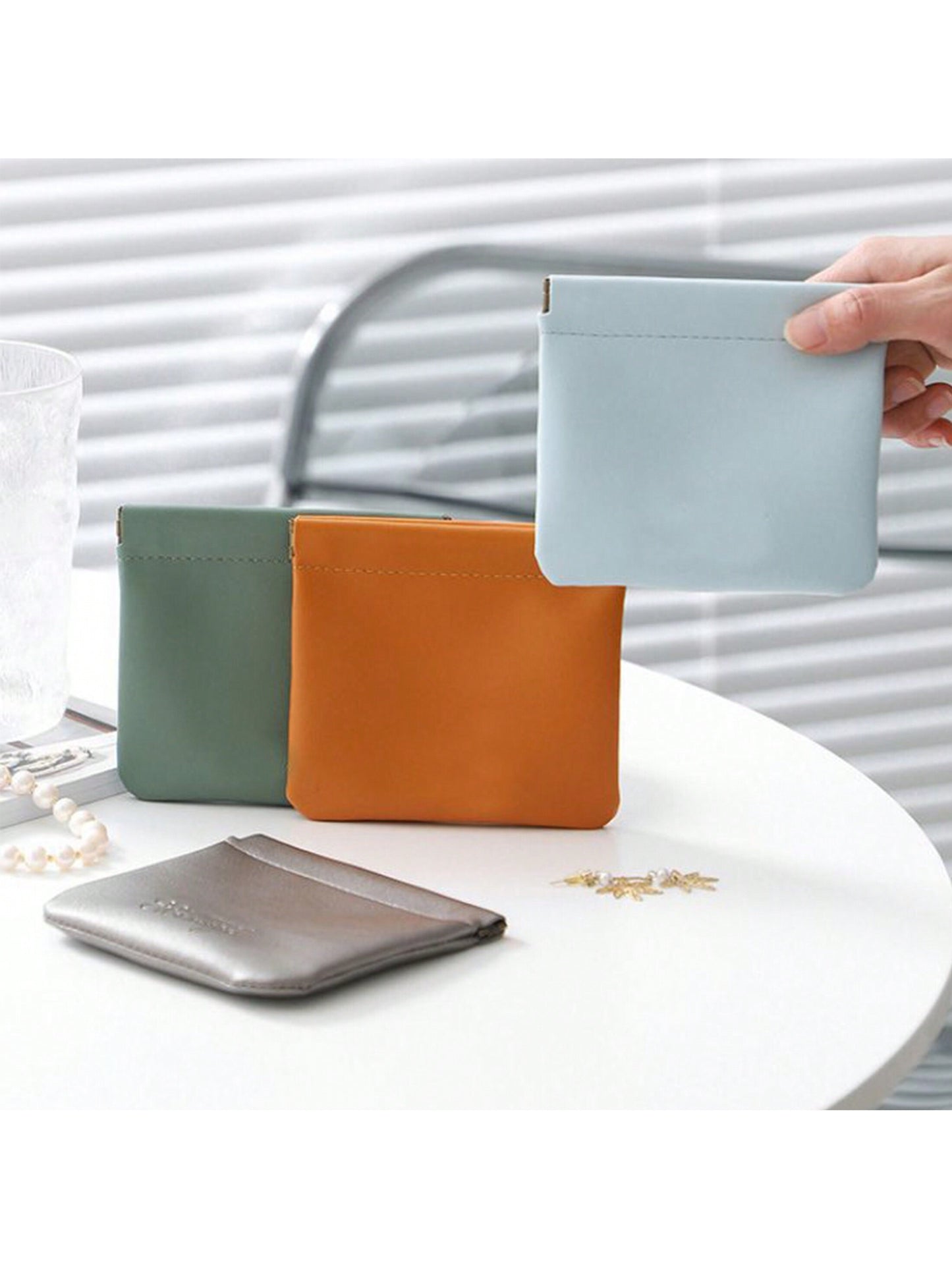 1pc Automatic Closing Clip Cosmetic Bag, Portable Mini Lipstick Bag, Small Makeup Bag, Charger & Earphone Organizer, Travel, Makeup Bags, Cosmetic Bag, Makeup Organiser, Makeup Pouch, Bag, Vanity, Mak