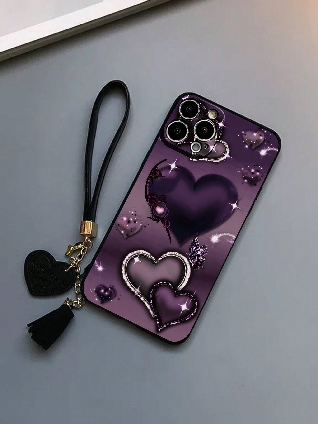 1pc Perforated Straight Edged Purple Heart Painted Thick Anti-Drop Decorated Phone Case With New Leather Heart Wrist Strap, DIY Phone Case Accessory With Tassel Pendant, Compatible With IPhone 16/Pro