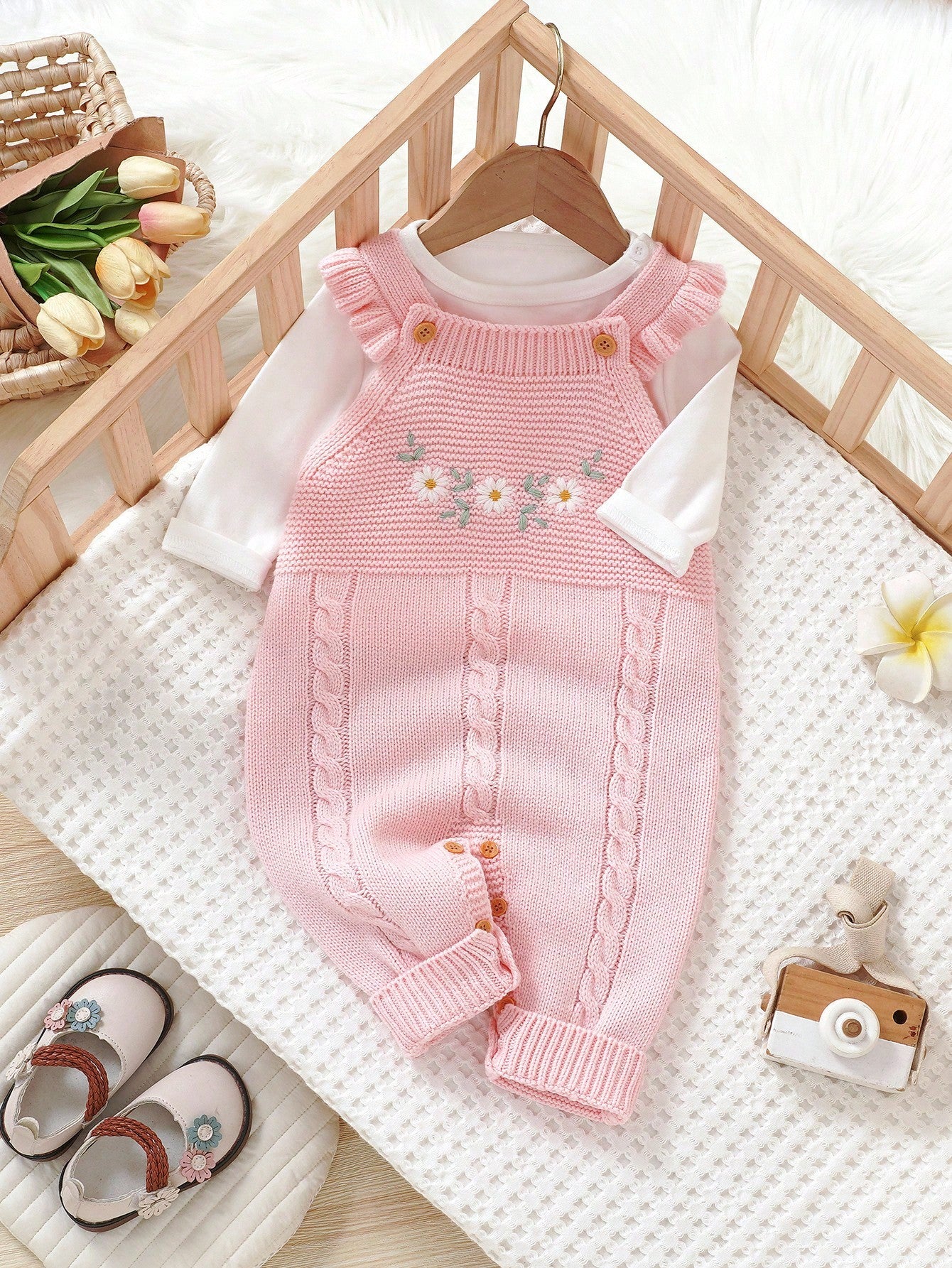 1pc Ruffle Trimmed Jumpsuit For Girls,Embroidered White Pink Floral Baby Knit,Cute Autumn Winter Clothes,Matching Family Sweaters Set Photoshoot