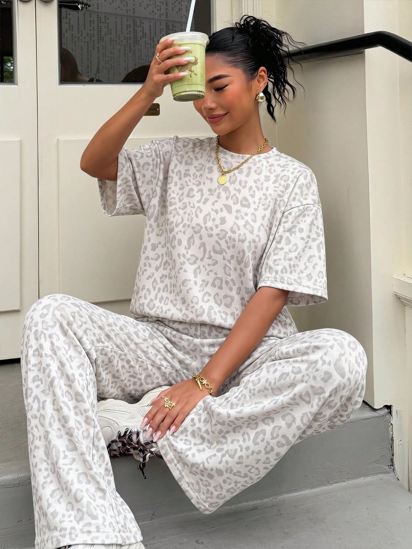 Muchica Vintage Streetwear White Leopard Print 2pcs Set Women's Loose Striped Round Neck Dropped Shoulder Short Sleeve T-Shirt And Pants, Summer Casual Set