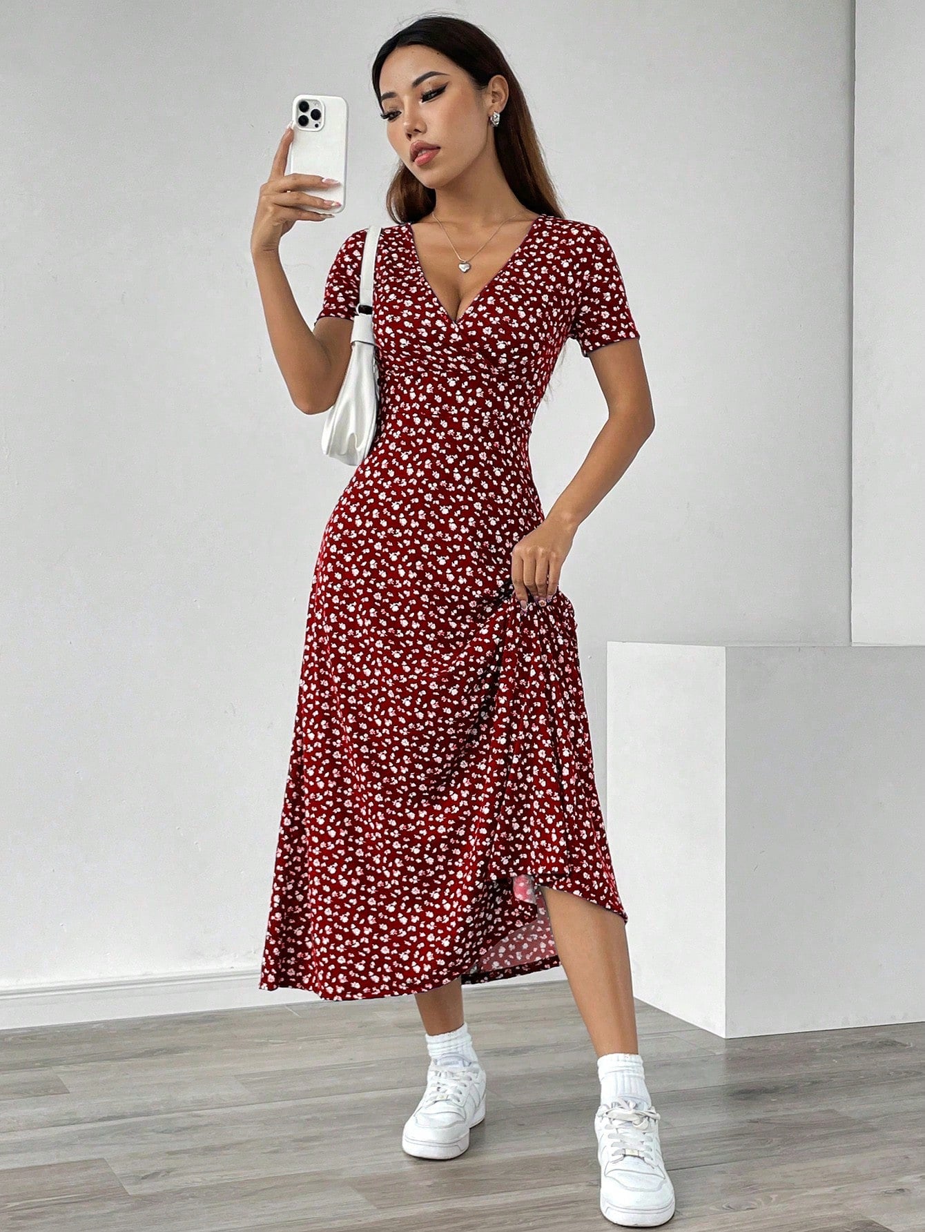 Unity Ladies' V-Neck Ditsy Floral Short Sleeve Casual Summer Dress (Random Cut) Maxi Women Outfit,Petite Women