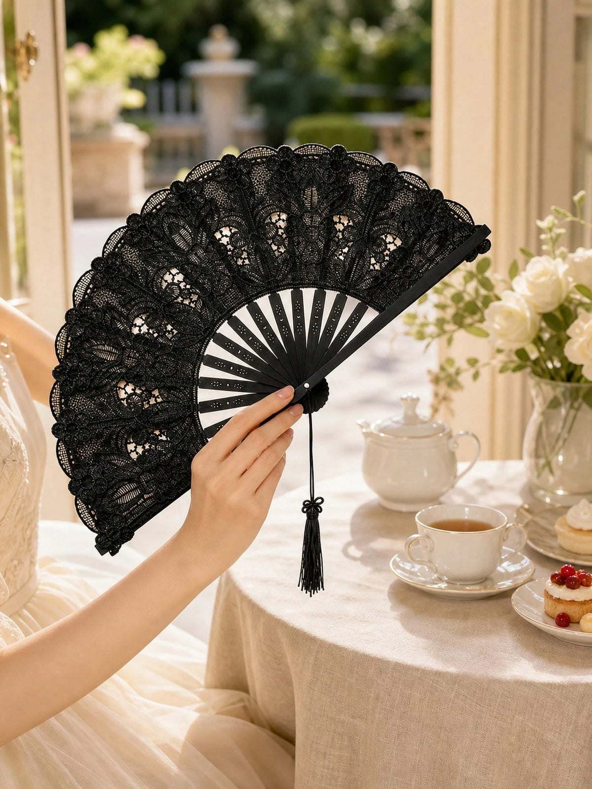 1/2pcs Lace Embroidered Folding Hand Fan, Vintage Wedding Fan- Elegant Floral Lace Decoration, Suitable For Bridal Party, Wedding Decor- Elegant Table Centerpiece Or Wedding Favor- Lightweight, Bri