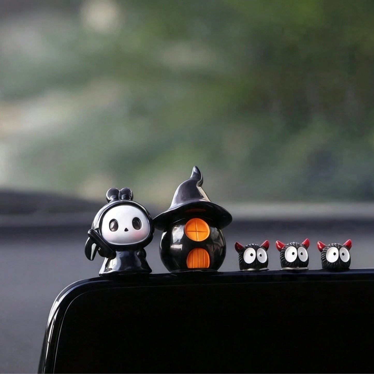 1/5pcs Cute Ghost Car Ornament, Halloween Demon Coal Shape, Car Dashboard Decor, Desktop Small Ornament, Fun Stress Relief Car Accessory, Holiday Gift