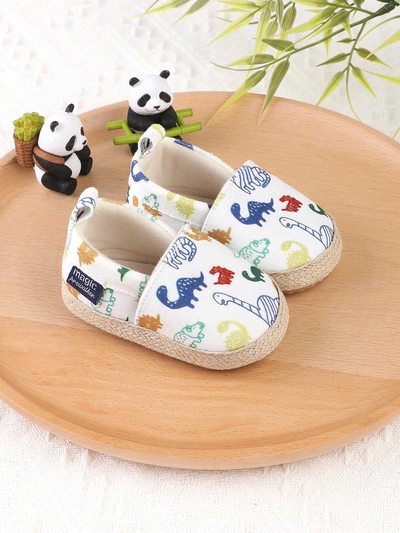 1 Pair Boys Girls Cartoon Dinosaur Design Slip-On Flat Sneakers, Infant Walking Shoes, Spring Autumn Summer Winter