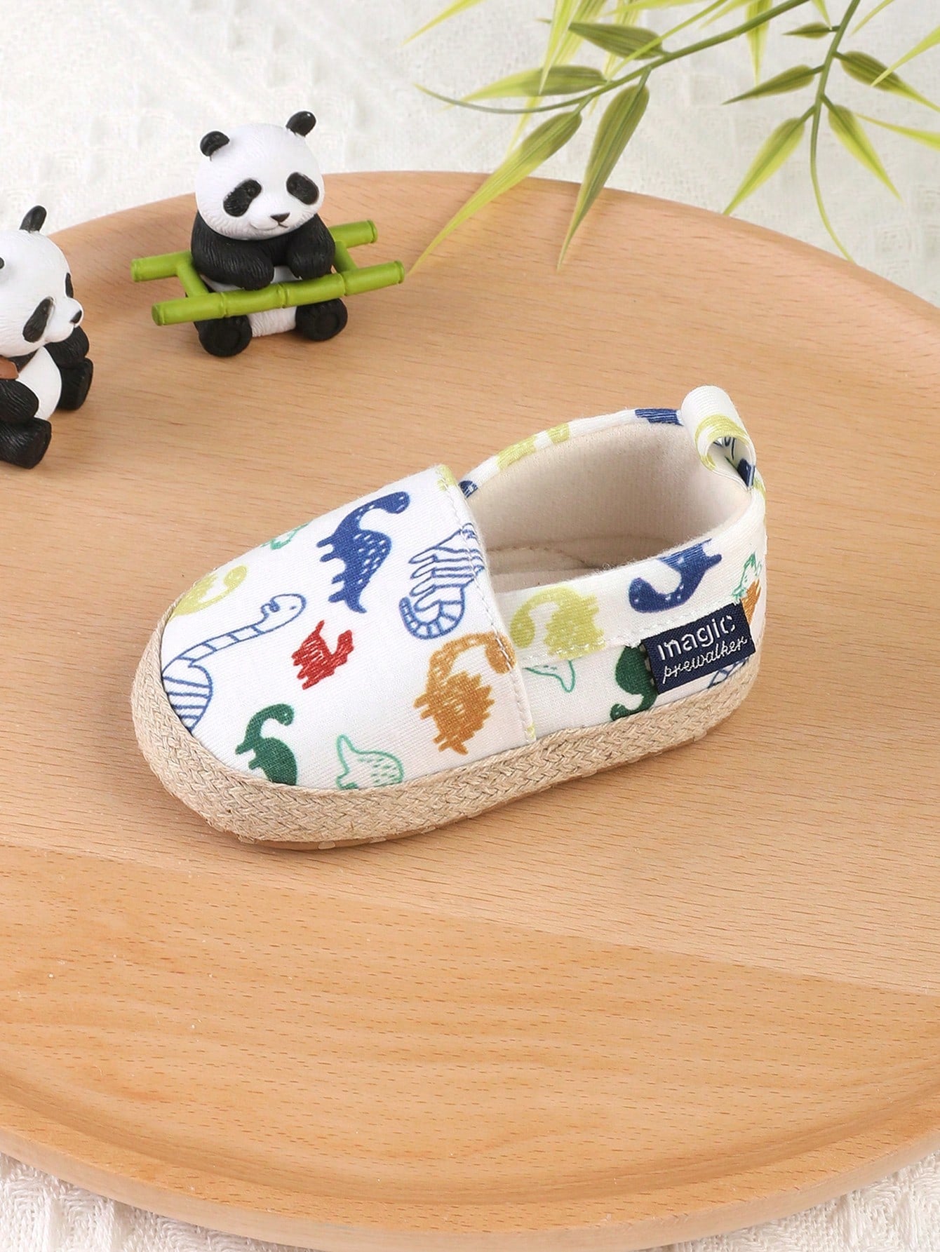 1 Pair Boys Girls Cartoon Dinosaur Design Slip-On Flat Sneakers, Infant Walking Shoes, Spring Autumn Summer Winter