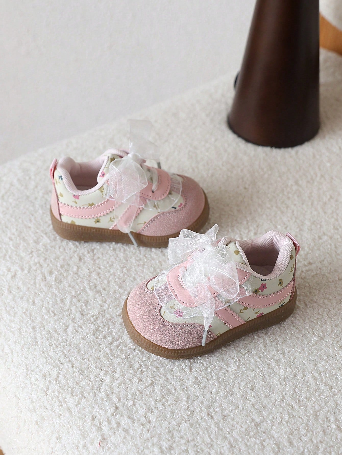 1 Pair Floral Lace Cute Baby Sneakers, Patchwork Soft Bottom Lightweight Casual Girls Shoes