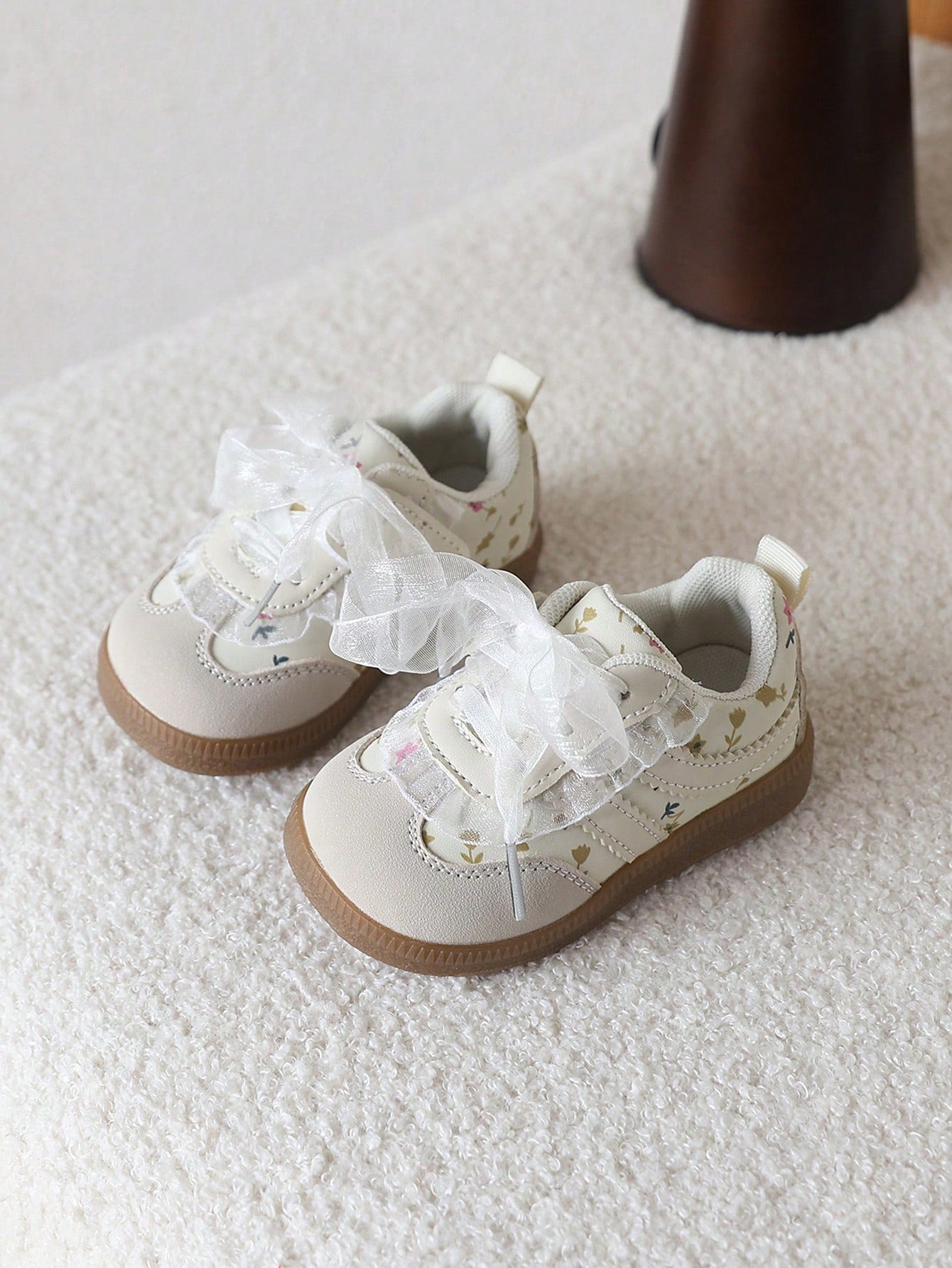 1 Pair Floral Lace Cute Baby Sneakers, Patchwork Soft Bottom Lightweight Casual Girls Shoes