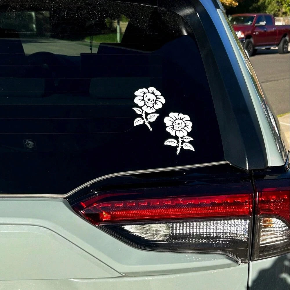 1 Pc Skull Flowers Vinyl Decal, Funny Alternative Floral Skeleton Stickers For Car Truck Window Rear Windshield, Cute Gothic Car Decor Accessories
