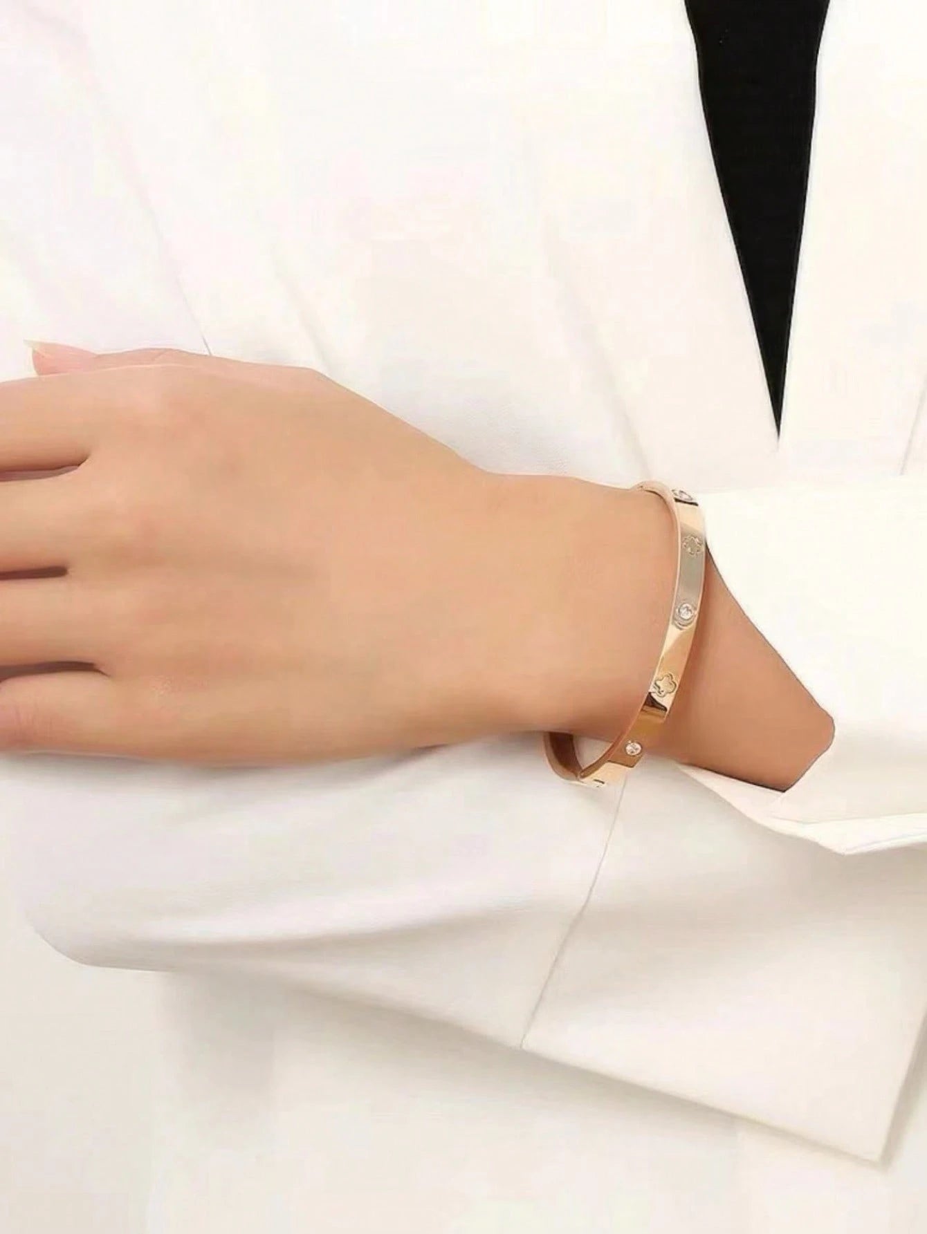 1 Piece Sterling Silver Bracelet, Mirror Polished, Not Easy To Fade, Lucky Four-Leaf Clover With Zirconia, Fashionable And Classic Style, Suitable For Daily Wear
