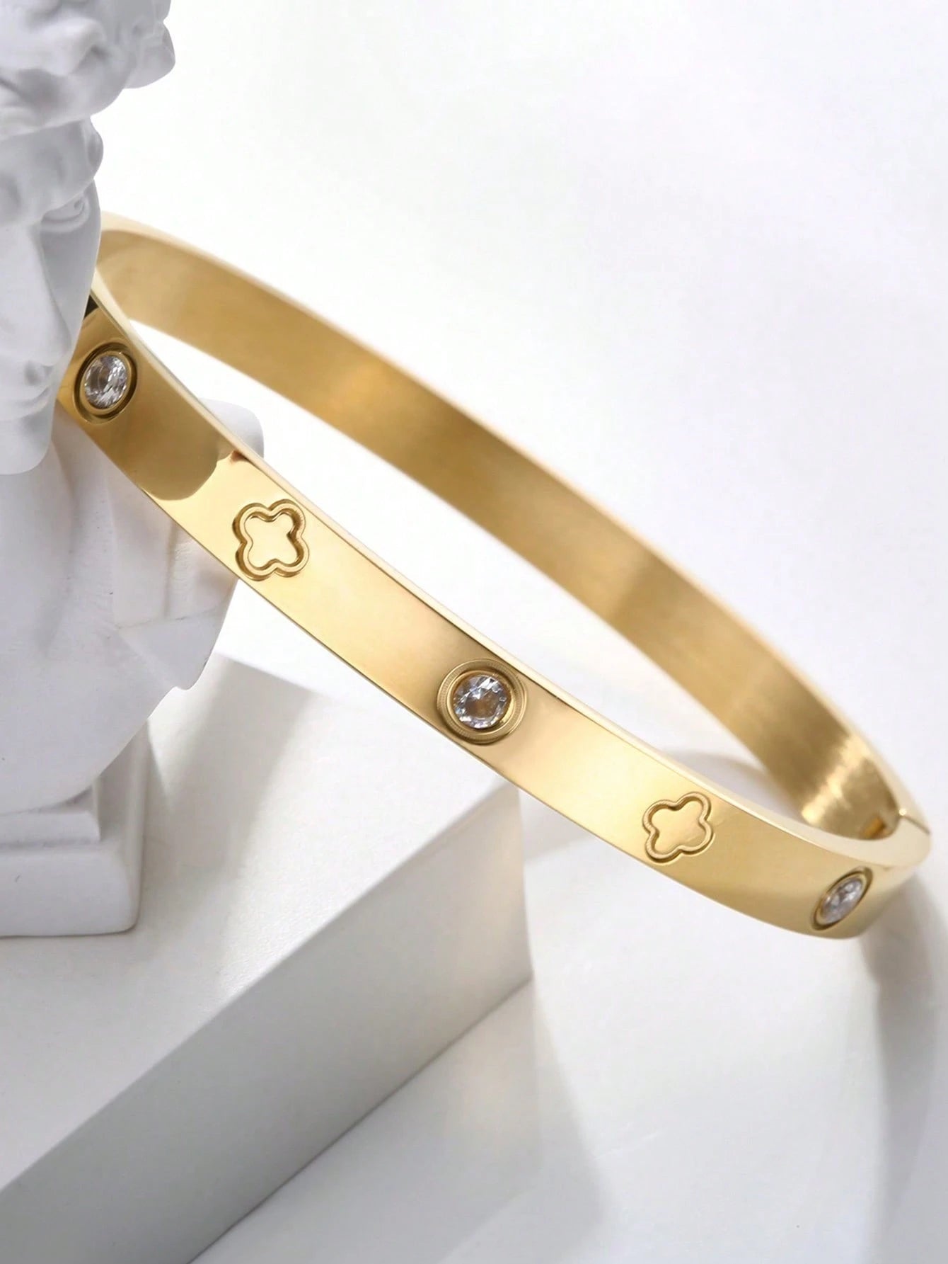 1 Piece Sterling Silver Bracelet, Mirror Polished, Not Easy To Fade, Lucky Four-Leaf Clover With Zirconia, Fashionable And Classic Style, Suitable For Daily Wear