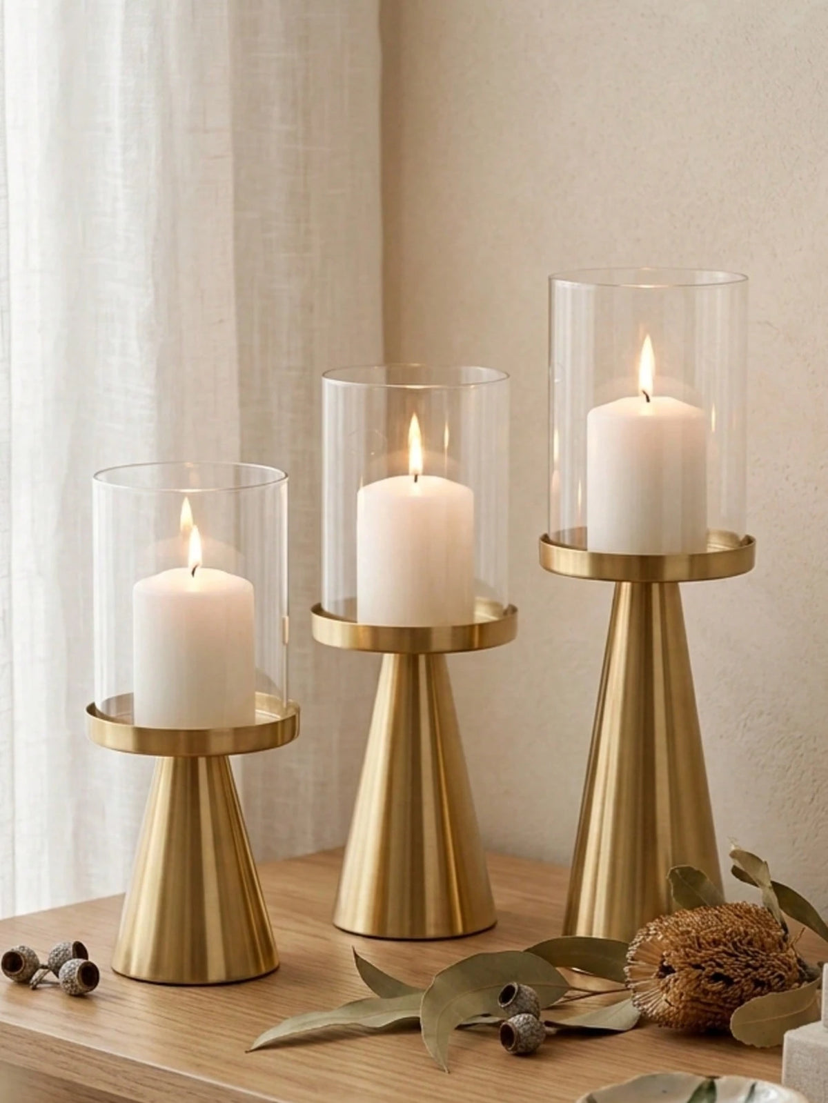 1 Set/1 Pc Glossy Metal Tapered Iron Candle Holder, Nordic Vintage Style Slim Waist Flat Plate Tea Light Base, Suitable For Home Decor, Decorative Style, Luxury Home Decor, Bedroom Decor, Wedding Anni