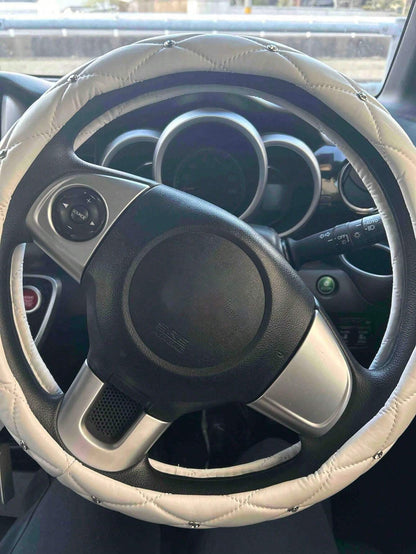 15-Inch Diamond Pattern Leather Shiny Universal Car Steering Wheel Cover- Black & White