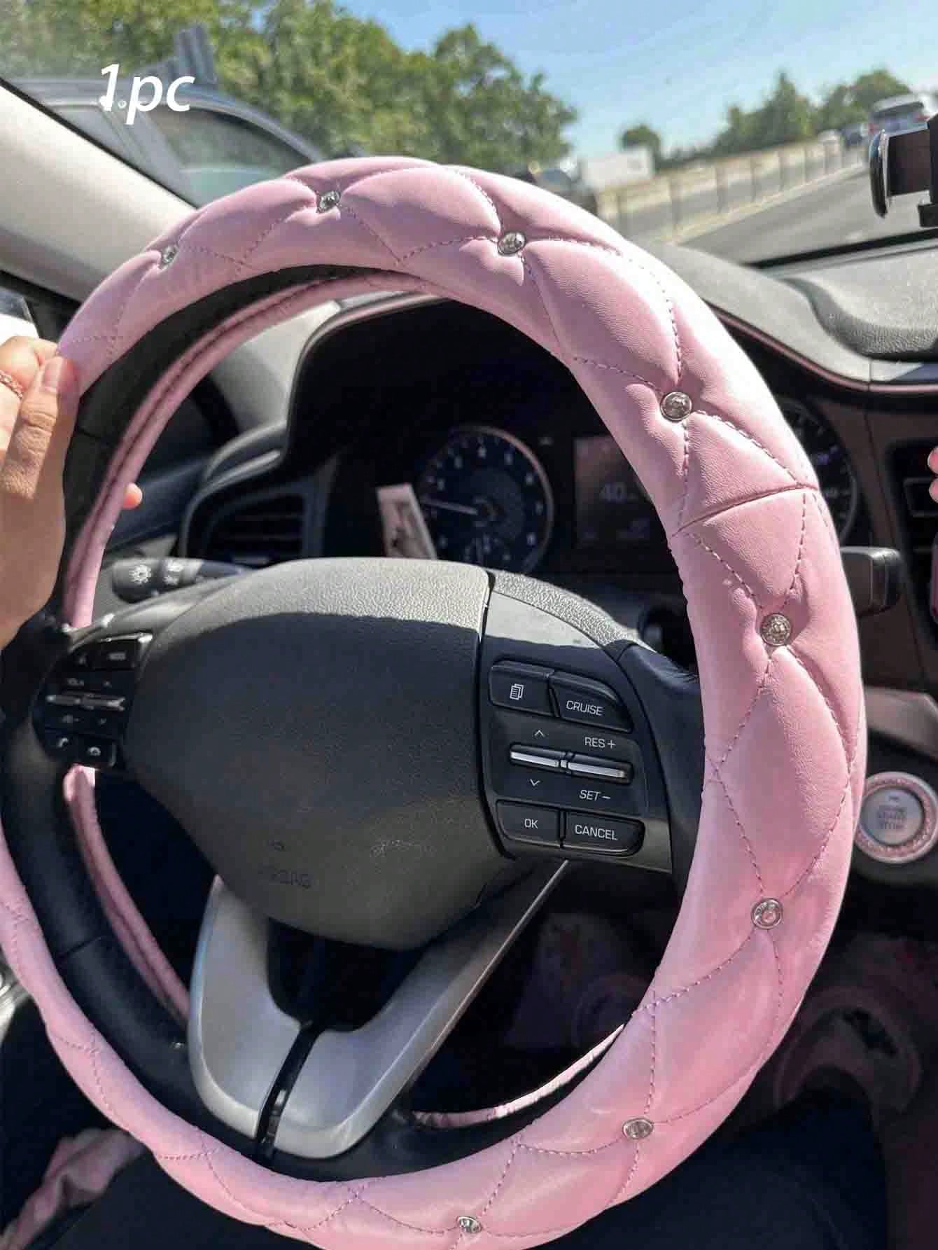 15-Inch Diamond Pattern Leather Shiny Universal Car Steering Wheel Cover- Black & White