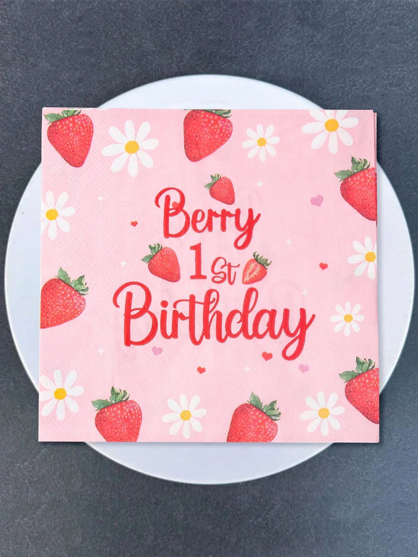 16pcs Strawberry Theme 1st Birthday Paper Napkins, Newborn Baby Birthday Party Disposable Napkins With Daisy Strawberry Pattern, Strawberry Napkins, Gender Reveal Party Tableware Decor, Pink Baby Girl