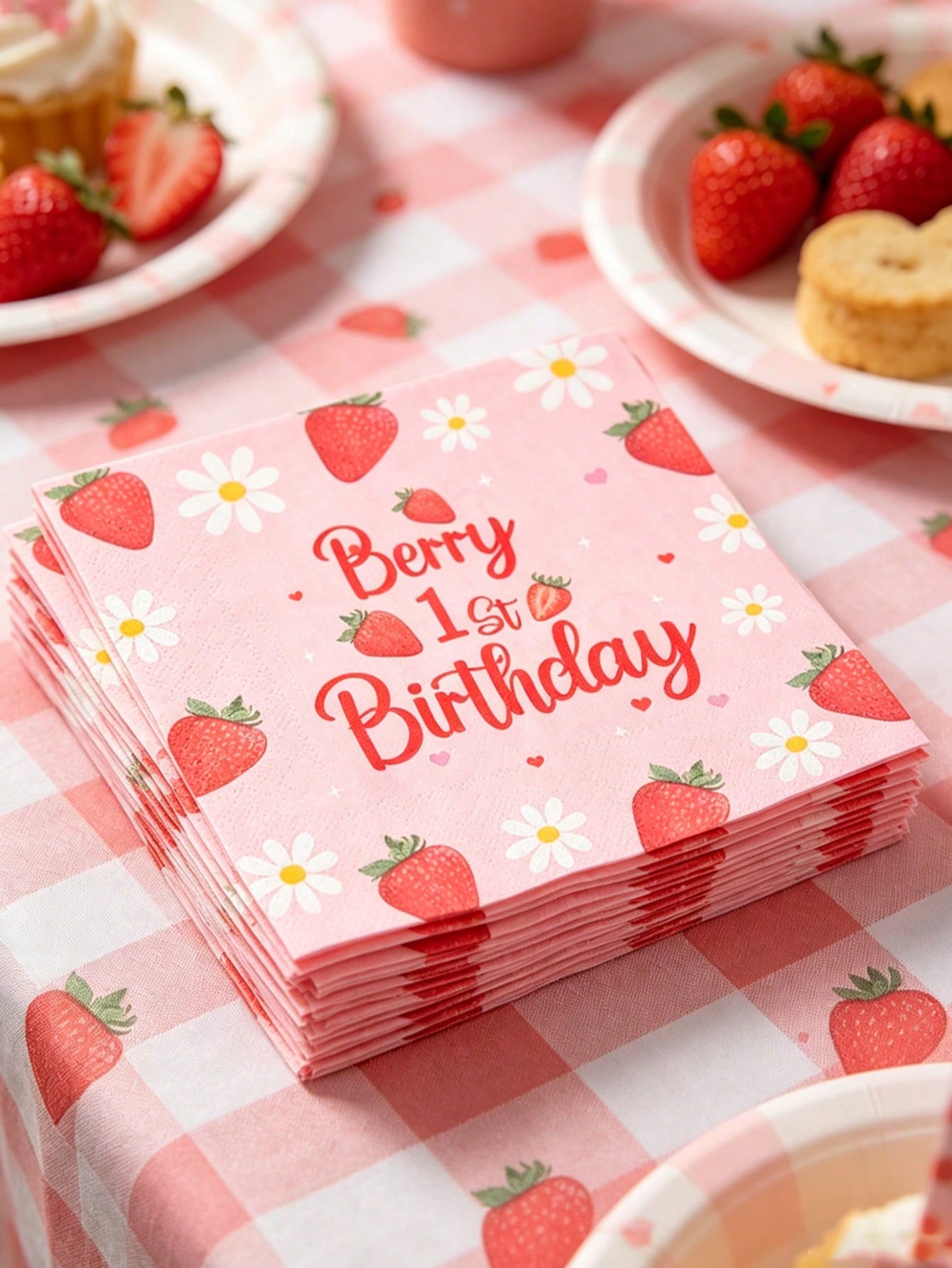 16pcs Strawberry Theme 1st Birthday Paper Napkins, Newborn Baby Birthday Party Disposable Napkins With Daisy Strawberry Pattern, Strawberry Napkins, Gender Reveal Party Tableware Decor, Pink Baby Girl