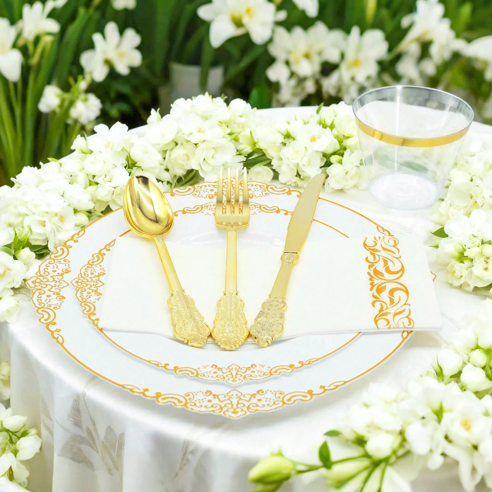 175PCS Plastic White Gold Plates For Party Dinnerware Sets For 25 Guests, Vintage Disposable Plastic Party Plates Cups Spoons Forks Knives Napkins For Wedding Birthday Christmas BBQ Parties