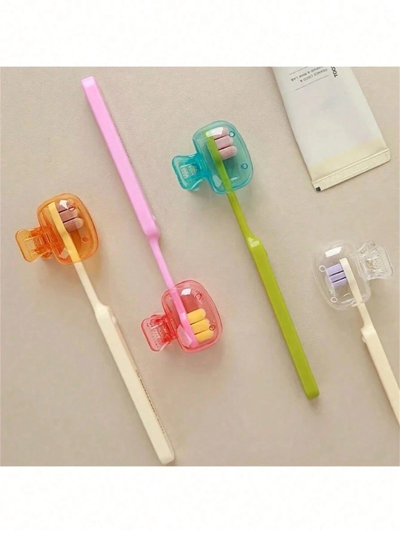 1pc/2pcs/5pcs Home Toothbrush Holder, Portable Travel Toothbrush Dust Cover Storage Box, Portable Toothbrush Head Protector Clip, Toothbrush Storage Clip Travel Essential Toothbrush Protective Case, H
