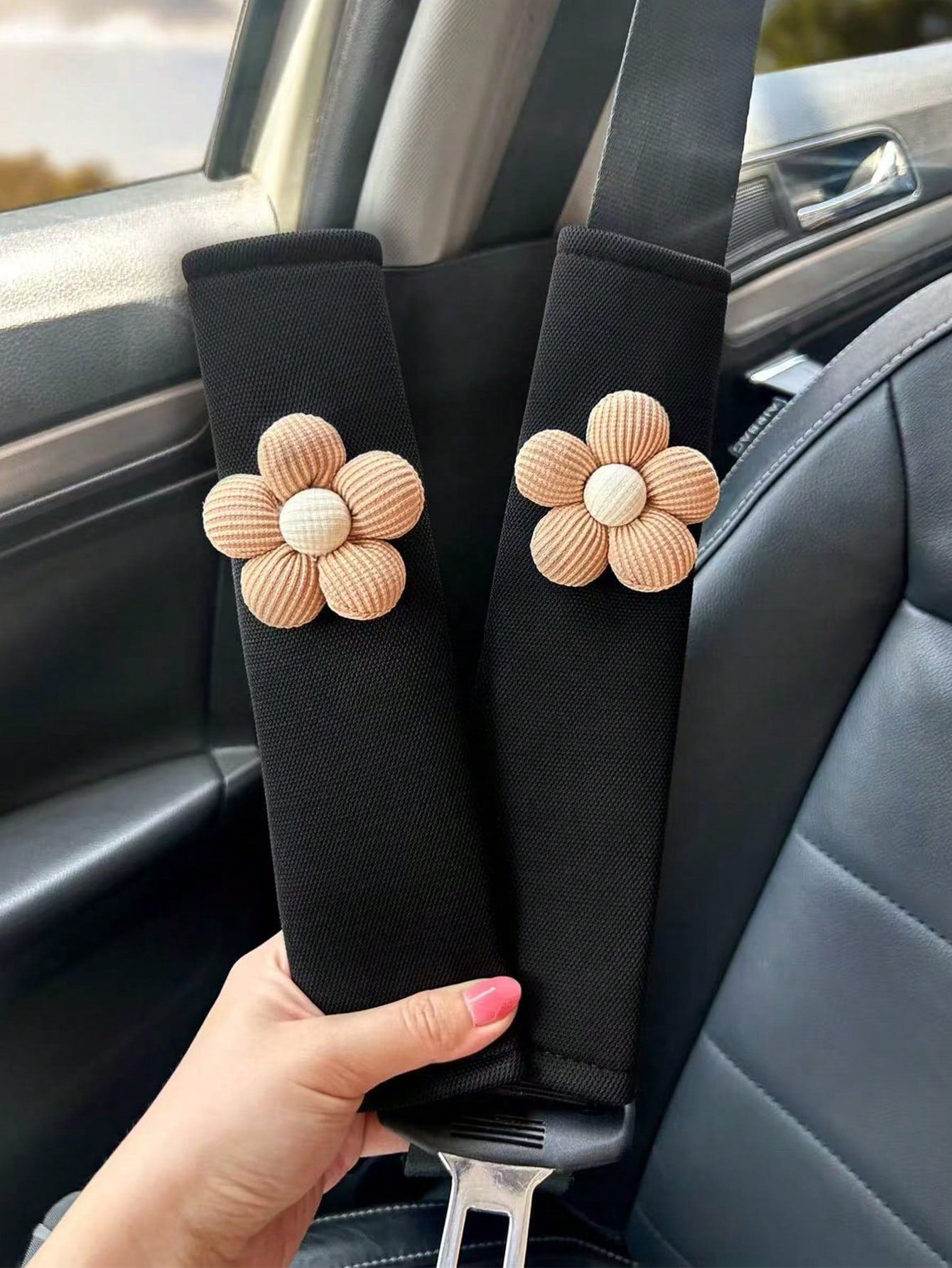1pc/2pcs Car Seat Belt Flower Shoulder Pad, Anti-Chafing Neck Protector Sleeve, All Season Universal