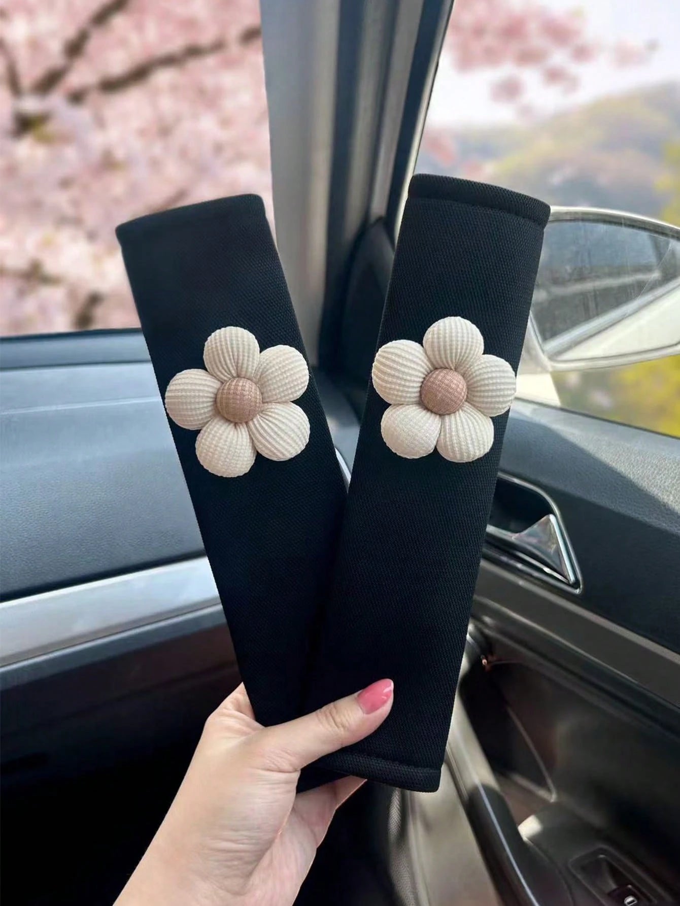 1pc/2pcs Car Seat Belt Flower Shoulder Pad, Anti-Chafing Neck Protector Sleeve, All Season Universal