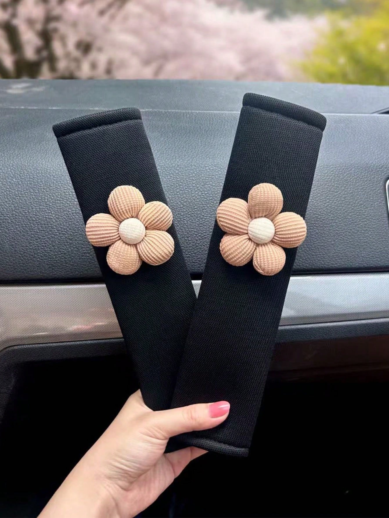 1pc/2pcs Car Seat Belt Flower Shoulder Pad, Anti-Chafing Neck Protector Sleeve, All Season Universal
