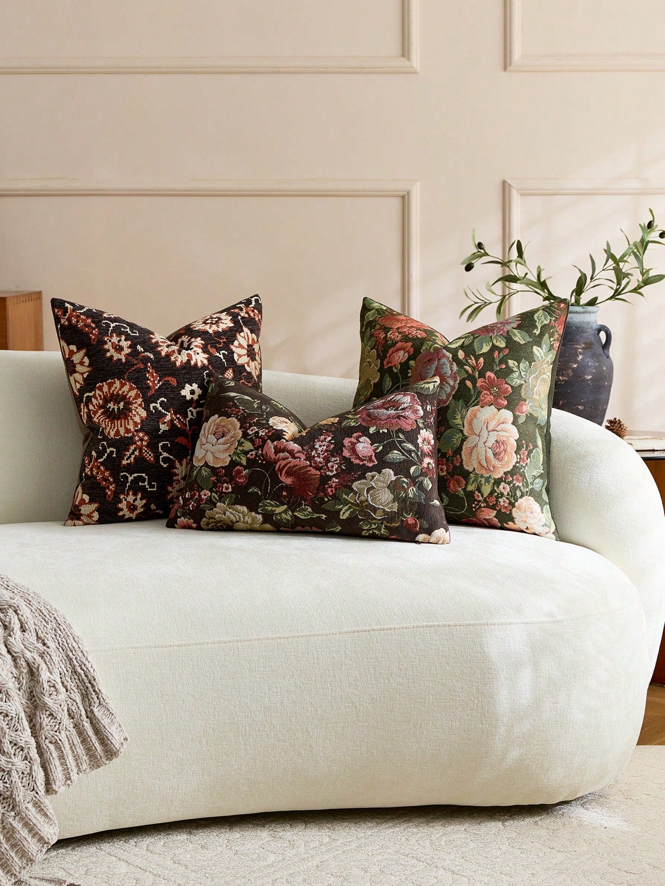 1pc/2pcs Olive Green (No Insert) Floral Pattern Cushion Cover, Fashionable Vintage Comfortable Jacquard Rose Chenille Pillowcase, Suitable For Daily Home Decor, Sofa, Bed, Bedroom, Gift, Holiday Decor