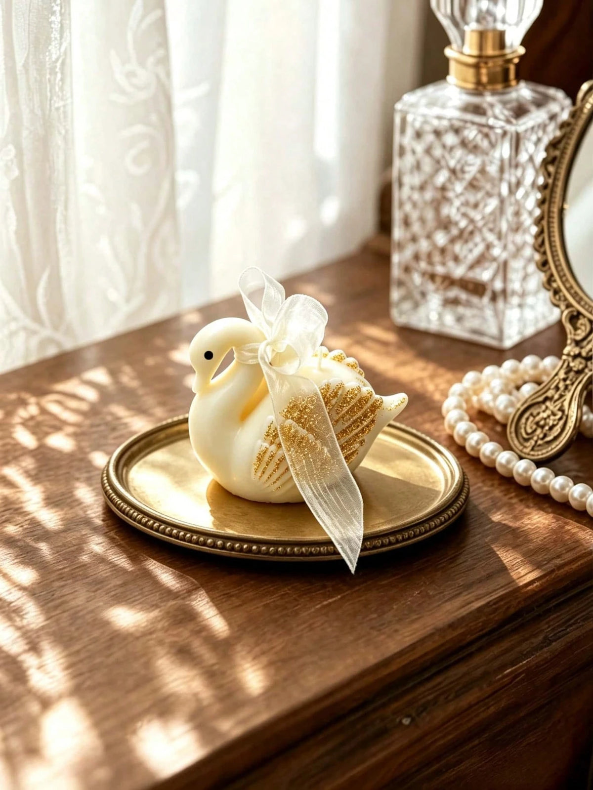 1pc/4pcs/8pcs Swan Shaped Scented Candles With Gold Powder, Handmade Cute Swan Scented Soy Wax Candles Decoration, Suitable For Desktop Photo Props And Gifts, Perfect For Meditation And Stress Relief