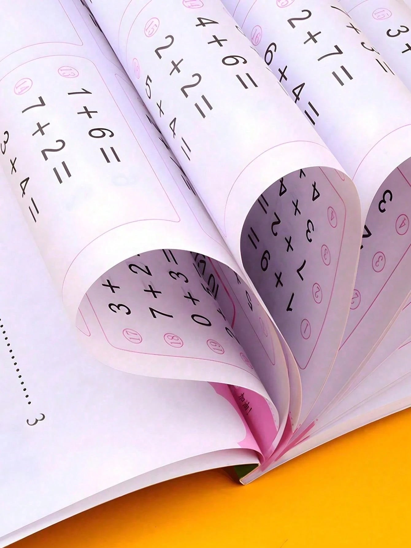 1PC 80 Pages/66 Pages Handwritten Arithmetic Practice Notebook Addition And Subtraction Math Learning Workbook (All Accessories Are Random Color And Style) Office, School, Painting, Students, Markers