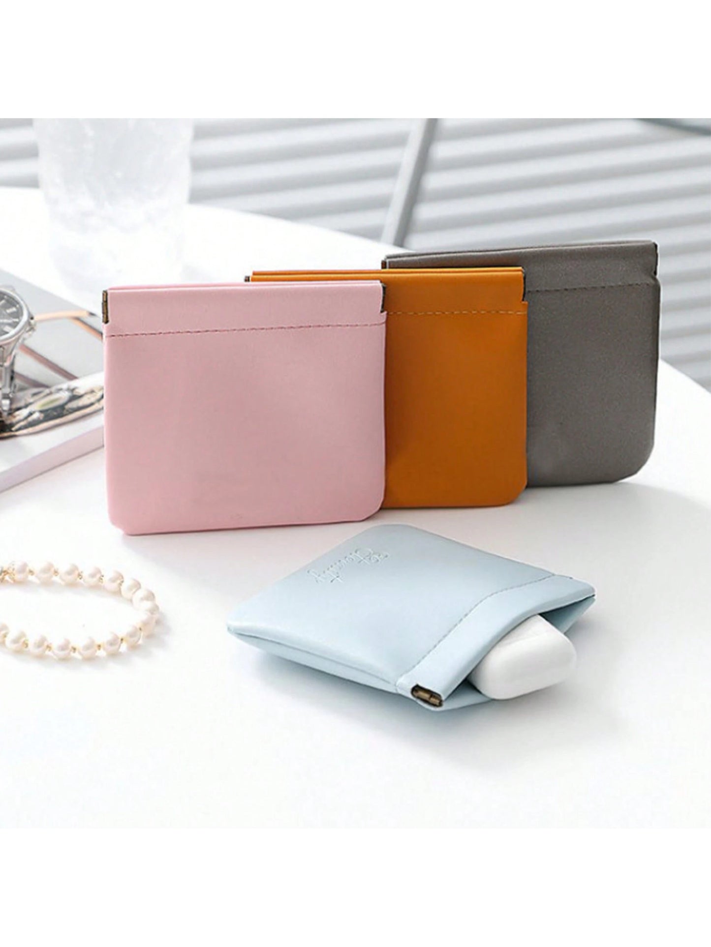 1pc Automatic Closing Clip Cosmetic Bag, Portable Mini Lipstick Bag, Small Makeup Bag, Charger & Earphone Organizer, Travel, Makeup Bags, Cosmetic Bag, Makeup Organiser, Makeup Pouch, Bag, Vanity, Mak
