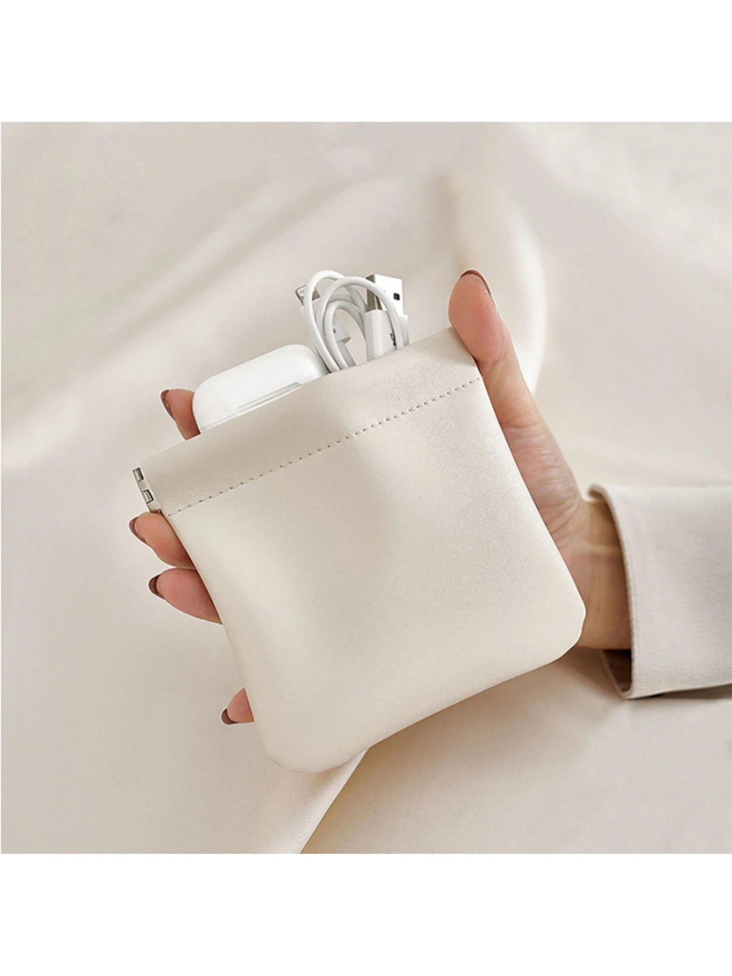 1pc Automatic Closing Clip Cosmetic Bag, Portable Mini Lipstick Bag, Small Makeup Bag, Charger & Earphone Organizer, Travel, Makeup Bags, Cosmetic Bag, Makeup Organiser, Makeup Pouch, Bag, Vanity, Mak