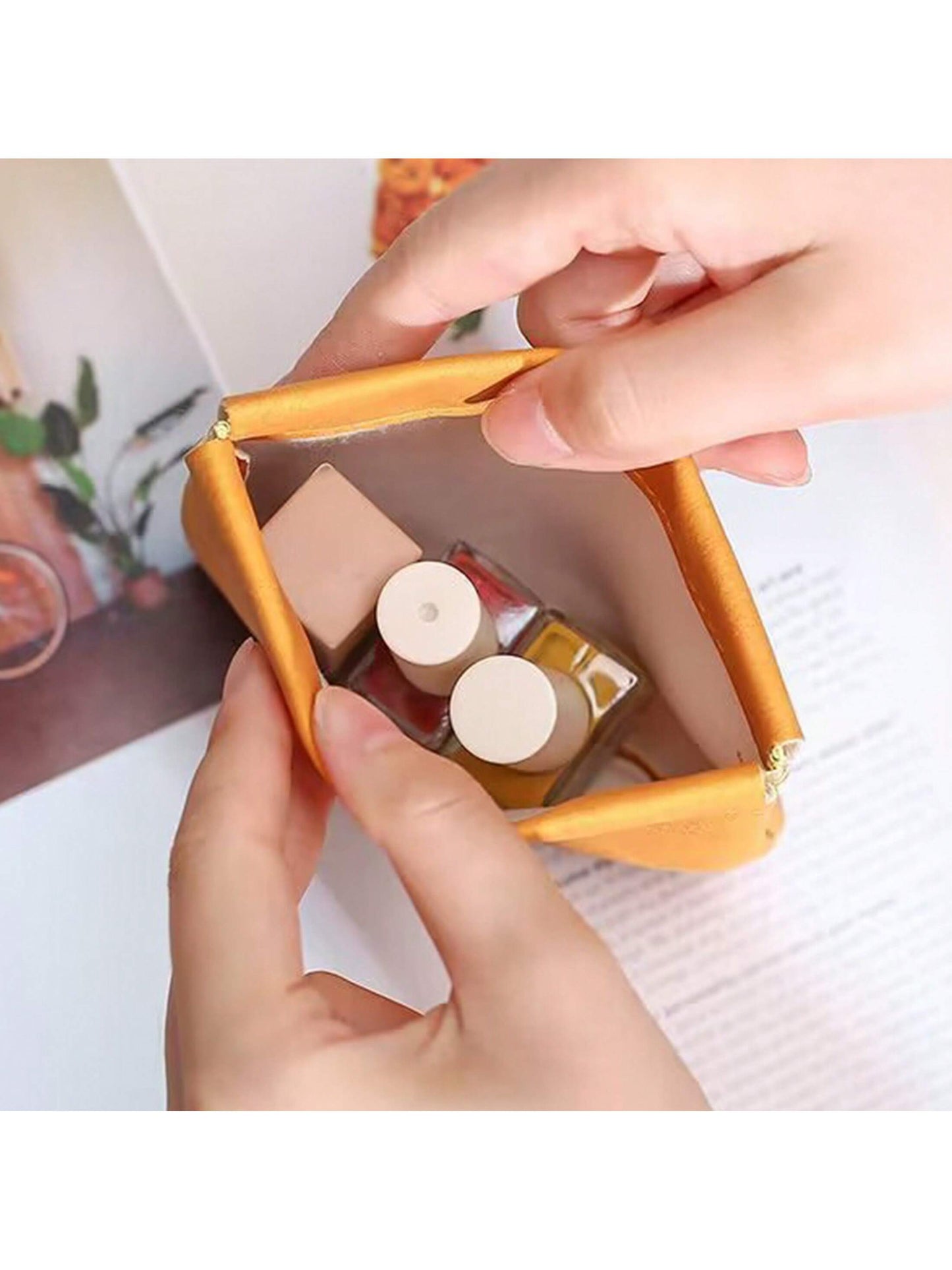1pc Automatic Closing Clip Cosmetic Bag, Portable Mini Lipstick Bag, Small Makeup Bag, Charger & Earphone Organizer, Travel, Makeup Bags, Cosmetic Bag, Makeup Organiser, Makeup Pouch, Bag, Vanity, Mak