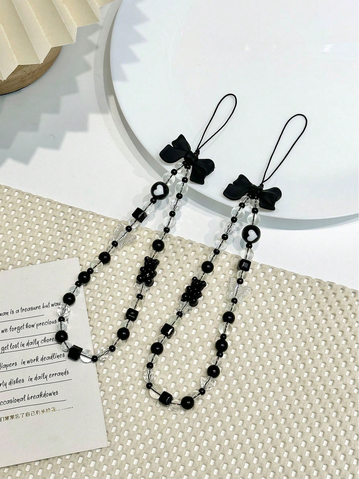 1pc Black Heart-Shaped Ball Bow Detail Polka Dot Style Matte Black Bowknot Lovely And Lively Youthful Simple Style Mobile Phone Chain Keychain Earphone Cord Lovely And Lively Youthful Tulip Pearl Colo