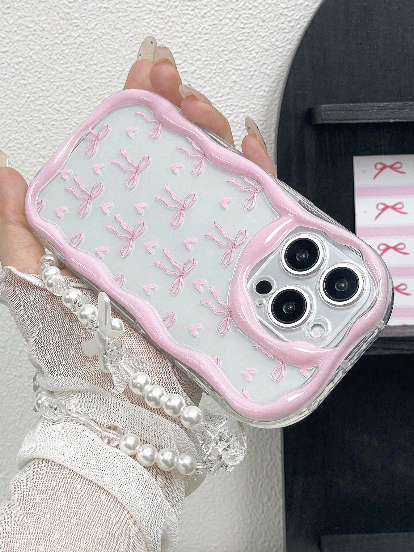 1pc Bow Tie Element Pink Novelty Glossy Bow Tie Print Thick High Drop Protection Phone Case With Wavy Edge And Faux Pearl Strap, Compatible With Iphone 11 12 13 14 11Promax 12Promax 13Promax 14Promax