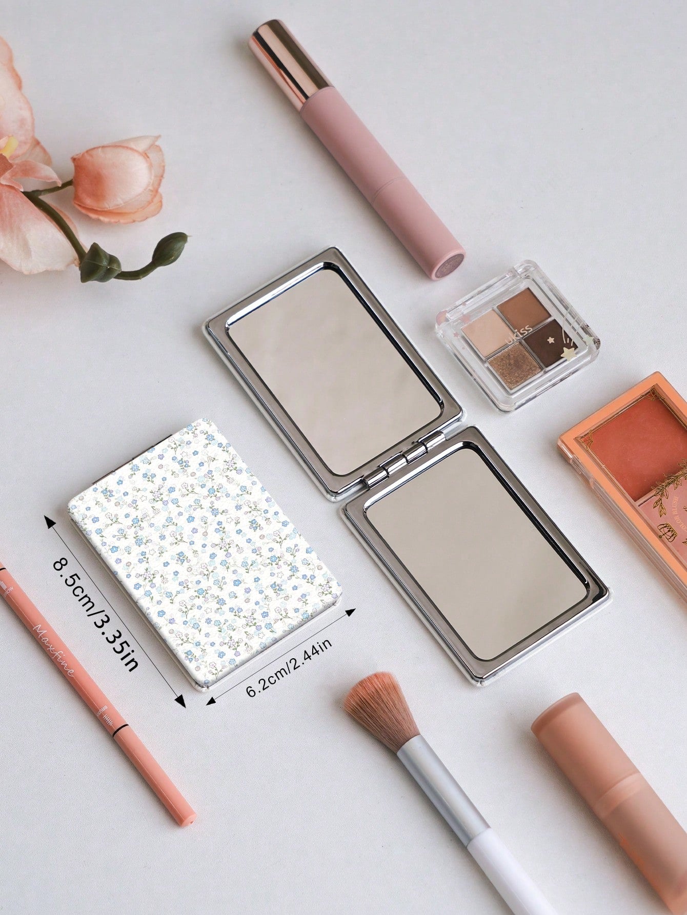 1PC British Country Style Portable Folding Makeup Mirror, Lightweight Ultra-Thin Convenient Durable PU Leather, Suitable For Various Occasions Travel Party Work School, Fit For All Ages