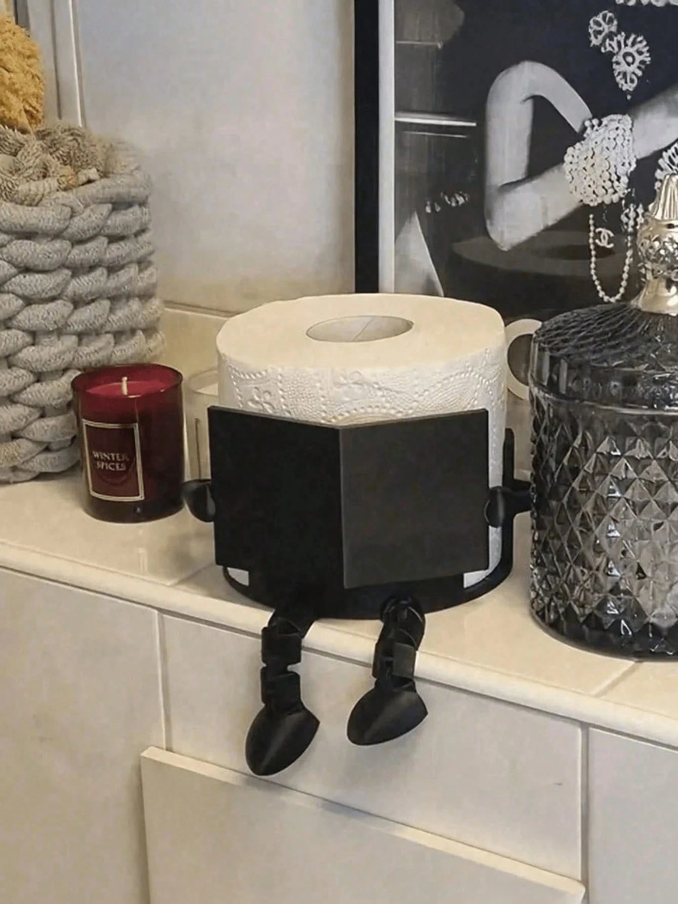 1pc Creative Human-Shaped Toilet Paper Holder- Fun Sitting Design, Bathroom Tissue Storage And Desktop Organizer. Minimalist Style. Perfect Gift For Friends And Family. Suitable For Bathroom, Bedroom