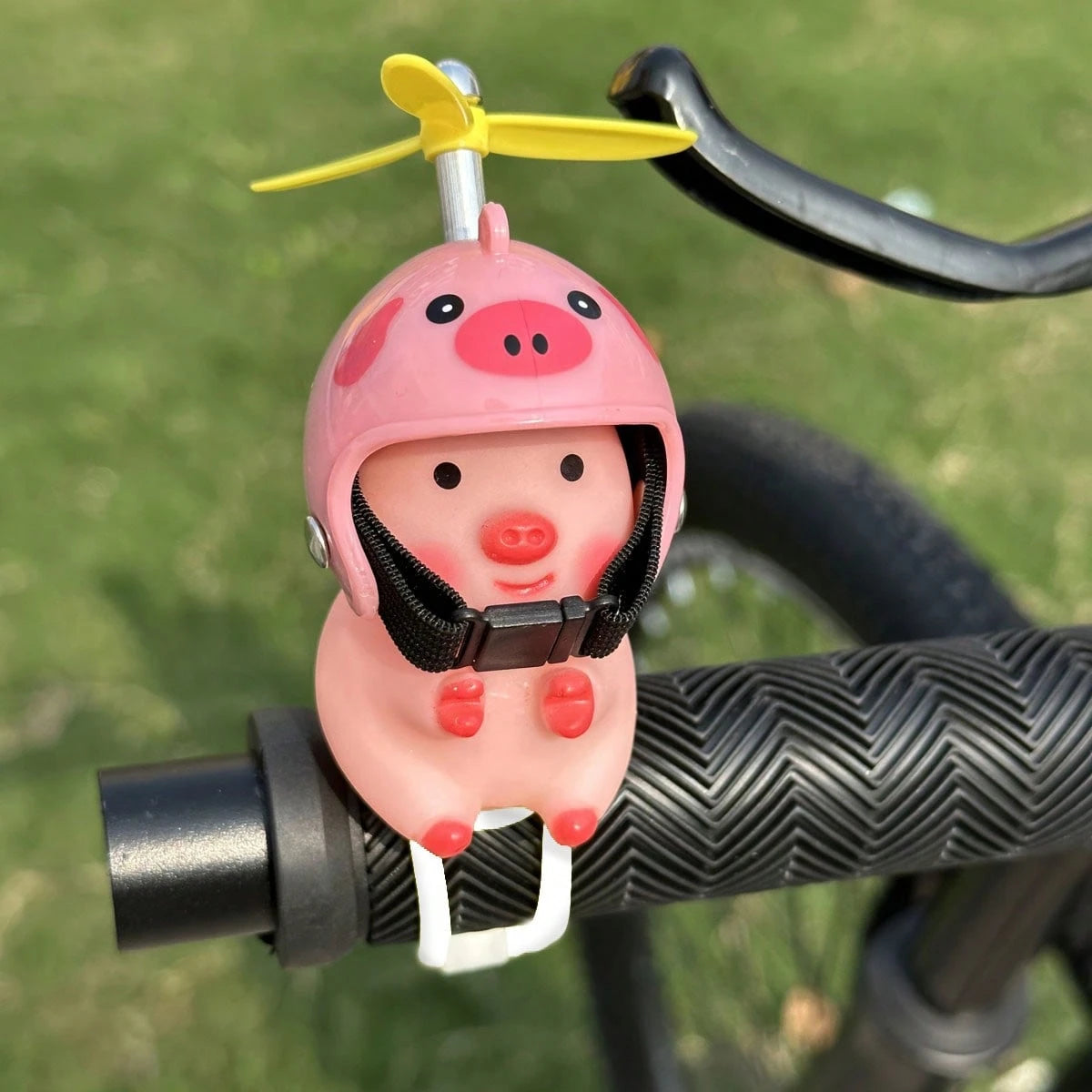 1pc Cute Pig Head Motorcycle/Bicycle Handlebar Decoration, Creative Personalized Gift, Fashionable Helmet Pig, Motorcycle Accessory