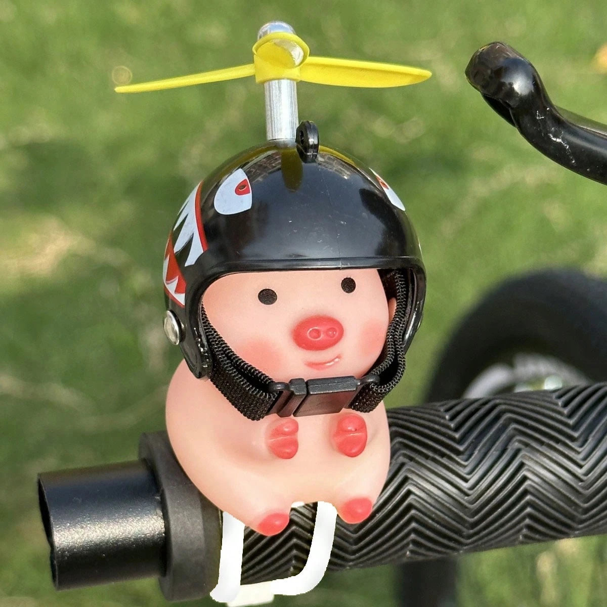 1pc Cute Pig Head Motorcycle/Bicycle Handlebar Decoration, Creative Personalized Gift, Fashionable Helmet Pig, Motorcycle Accessory