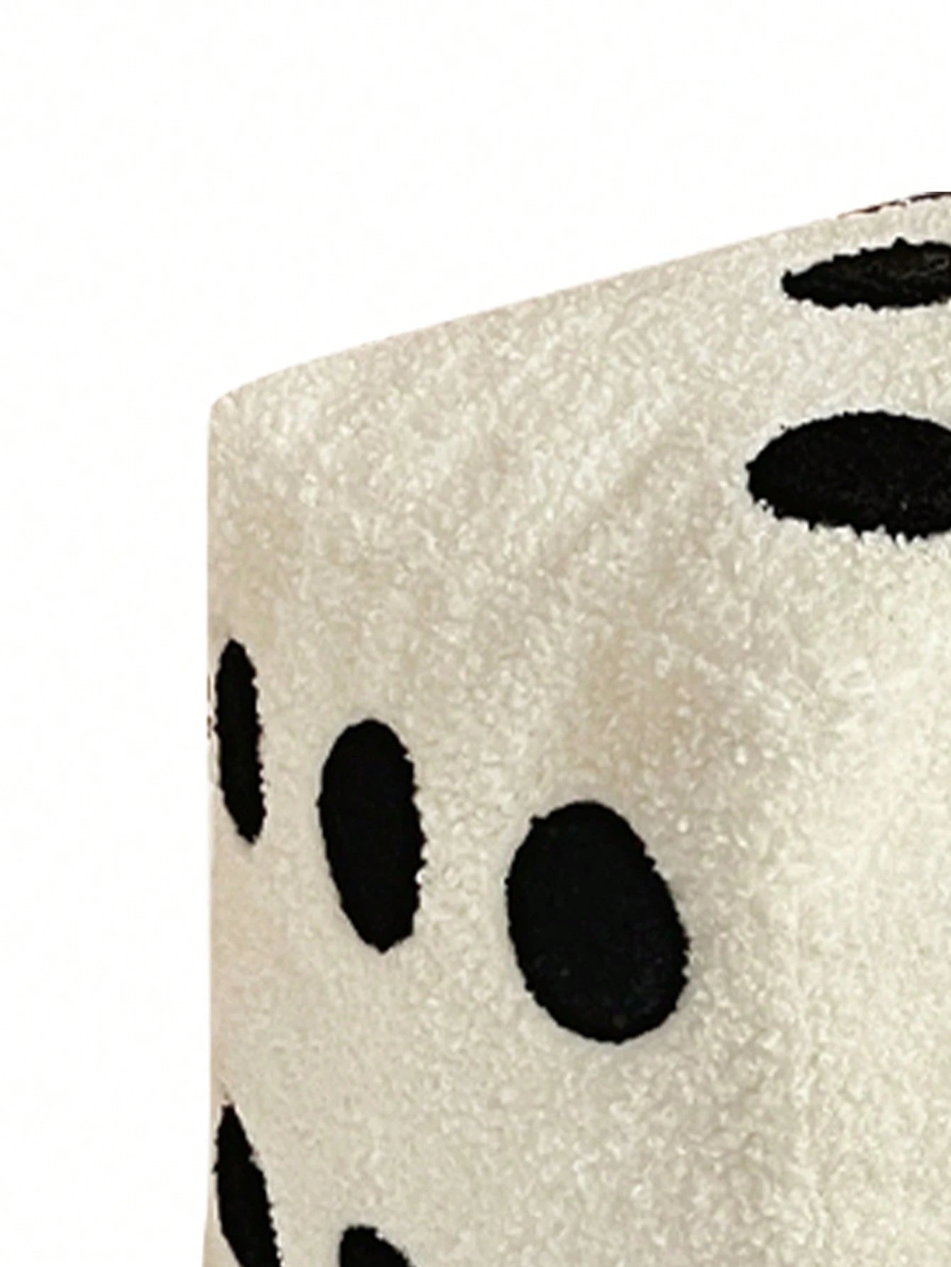 1pc Dice-Shaped Decorative Pillow, Comfortable & Fun Simulated Dice Design, Suitable For Dorm Bedding, Dorm Decor, Sofa Cushion, Machine Washable, 4 Season Use, Polyester Filled Pillow With Zipper Clo