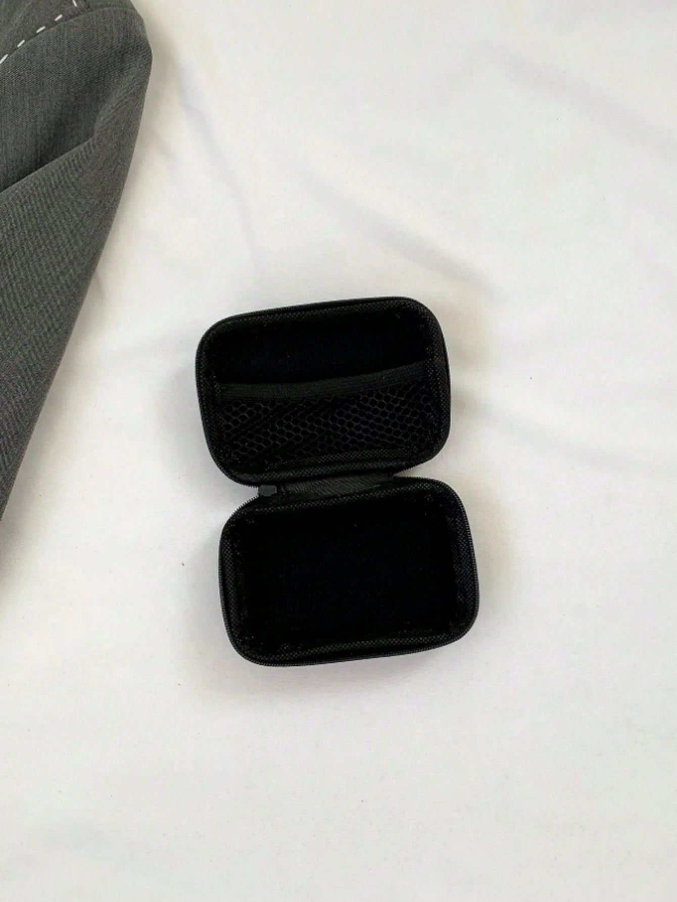 1Pc Digital Accessories Eva Storage Box For Changer Cable Durable Storage Box, Digital Accessories Storage Bag, Portable Double-Layer Power Hard Drive Protective Case, Dust-Proof Data Cable U Disk Ear