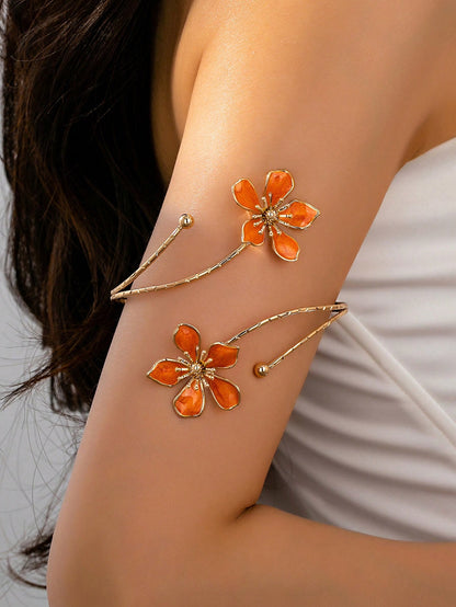 1pc Floral Pendant Europe And America Fashion Chic Style Women Vacation Outfit Open Cuff Bracelet