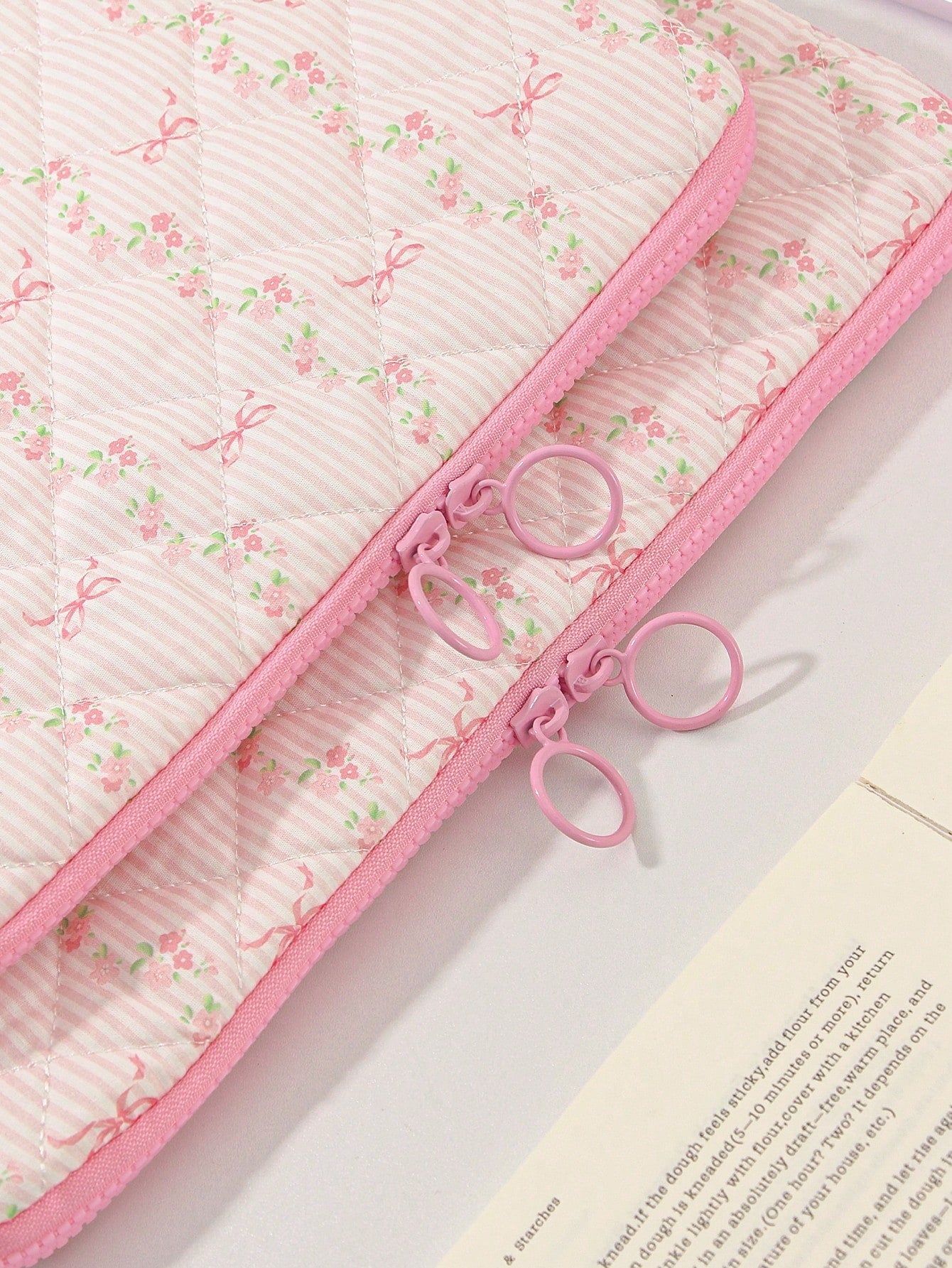 1Pc Floral & Strip Pattern Tablet Bag 11 Inch/13Inch Computer Bag Colourful Cute Protection Case Small Bag File Bag Laptop Sleeve Computer Carrying Case Bag 11 Inch/13Inch Portable Table Cover Bags F