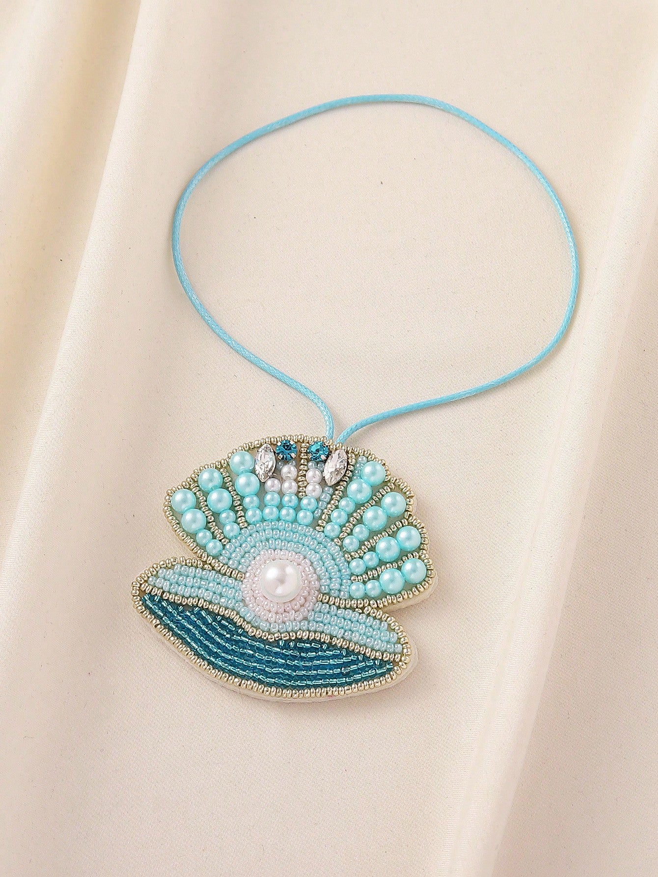 1pc Handmade Beaded Embroidered Shell Bag Charm, Bohemian Style Faux Pearl & Crystal Embellished Pendant, Suitable For Women Summer Beach Holiday Accessories Festival Graduation Gift Beach Essentials