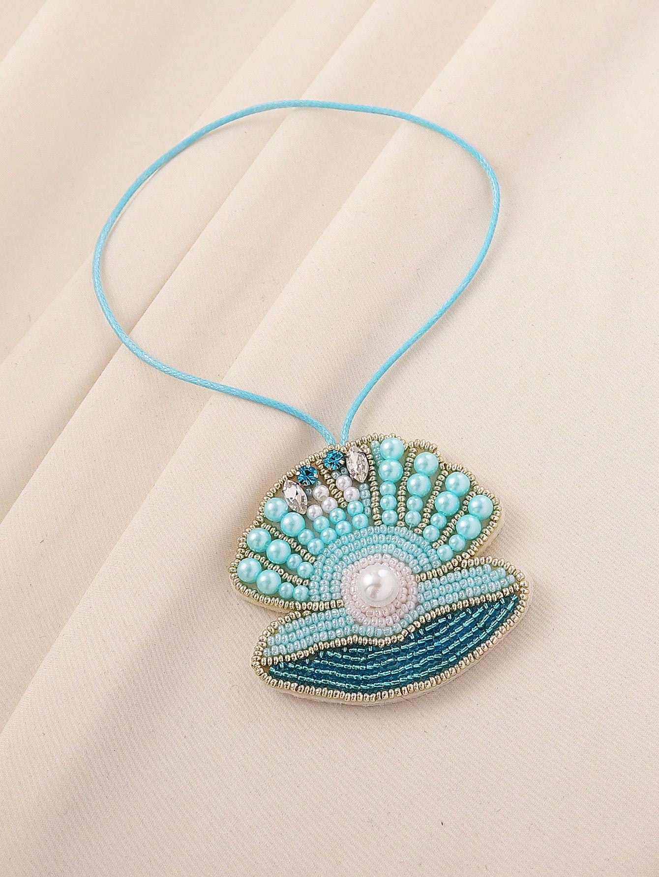 1pc Handmade Beaded Embroidered Shell Bag Charm, Bohemian Style Faux Pearl & Crystal Embellished Pendant, Suitable For Women Summer Beach Holiday Accessories Festival Graduation Gift Beach Essentials