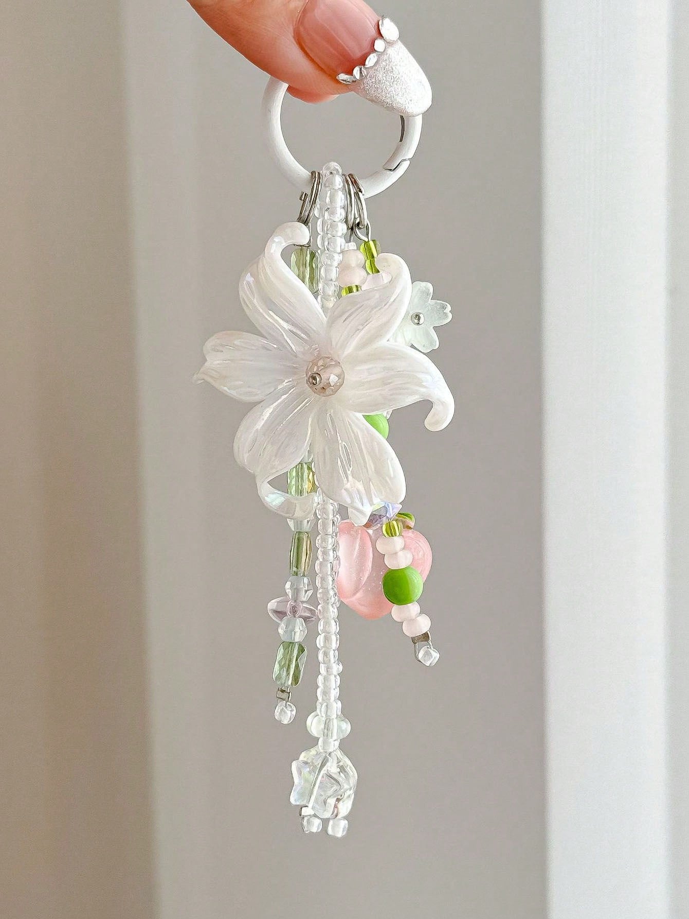 1pc INS Fairy Style Iris Flower Bag Charm, Peach Beaded Keychain, Cute Tassel Phone Lanyard, Aesthetic Wallet Pendant