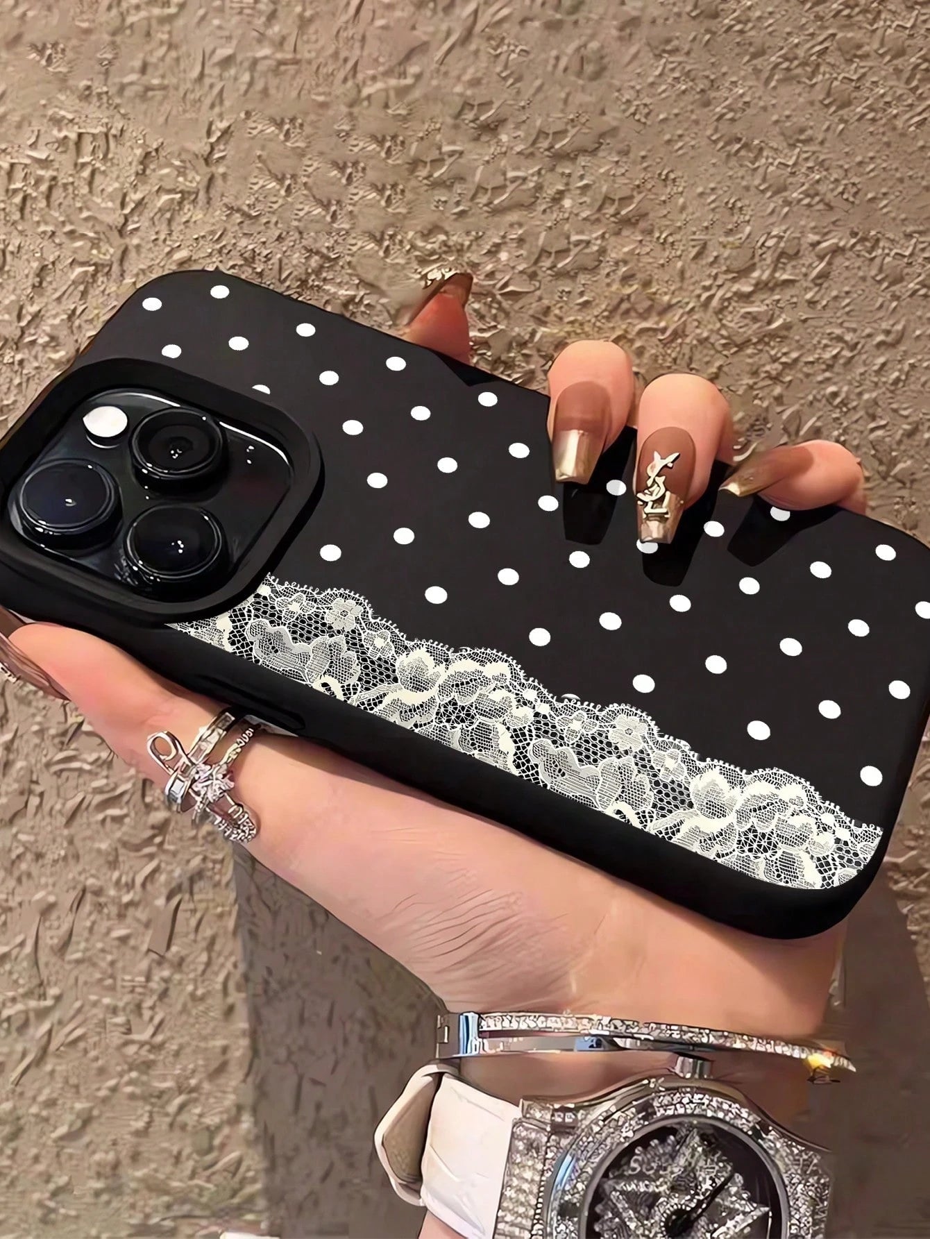 1pc Lace Polka Dot Pattern Shockproof Black Liquid Straight Edge TPU Phone Case, Suitable For IPhone 16 Pro Max/16/16 Pro/16 Plus/15/15 Pro Max/15 Pro/11/12/13/14 Pro Max/11 Pro/11 Pro Max/12 Pro/12 P