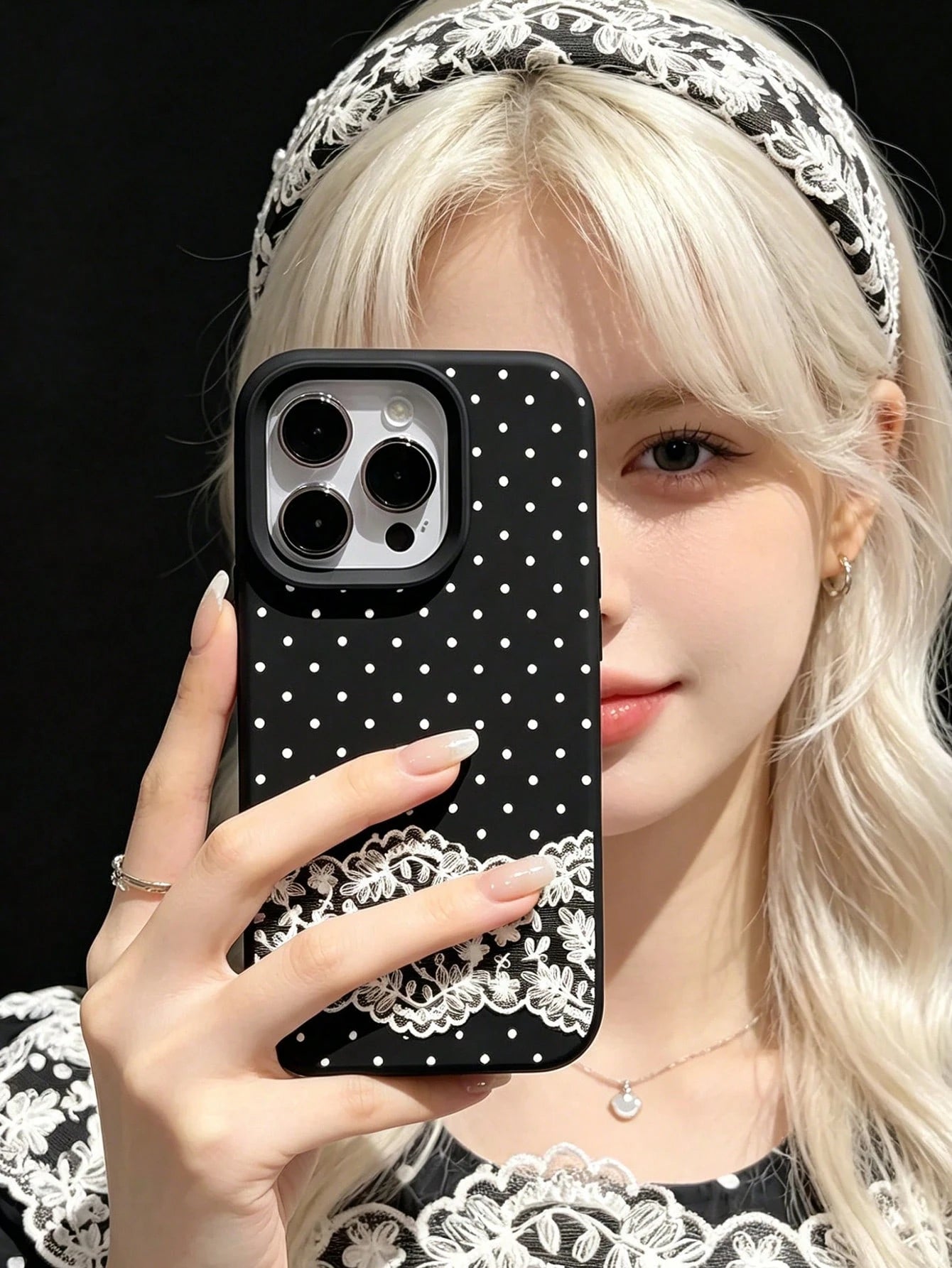 1pc Lace Polka Dot Pattern Shockproof Black Liquid Straight Edge TPU Phone Case, Suitable For IPhone 16 Pro Max/16/16 Pro/16 Plus/15/15 Pro Max/15 Pro/11/12/13/14 Pro Max/11 Pro/11 Pro Max/12 Pro/12 P