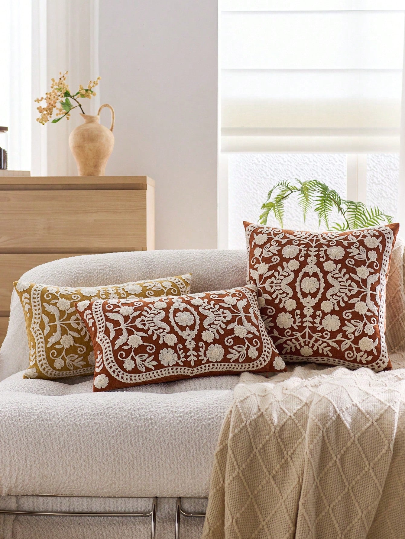 1pc Orange Swirly Floral/Leaf Embroidered Decorative Pillow Cover, Suitable For Indoor Decoration, Applicable For All Seasons, Without Insert