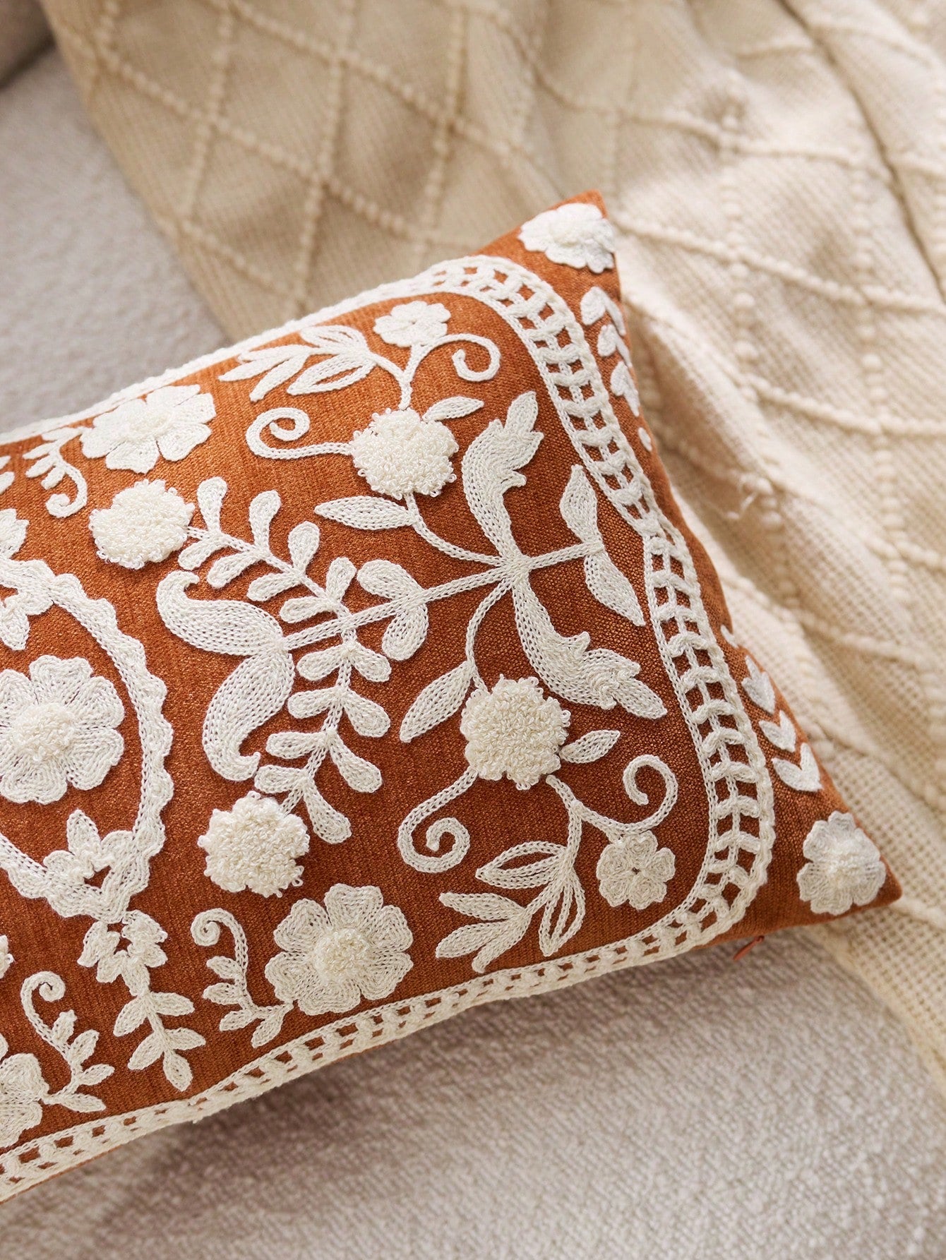 1pc Orange Swirly Floral/Leaf Embroidered Decorative Pillow Cover, Suitable For Indoor Decoration, Applicable For All Seasons, Without Insert