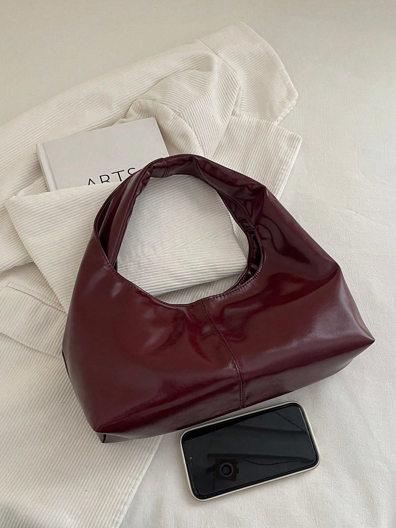1pc Quilted Snap Button PU Solid Color Retro Soft Leather Dumpling Shoulder Bag, Fashionable Patchwork Underarm Bag, Crescent-Shaped Oiled Wax Leather Large Capacity Commuter Casual Tote Bag, Suitable