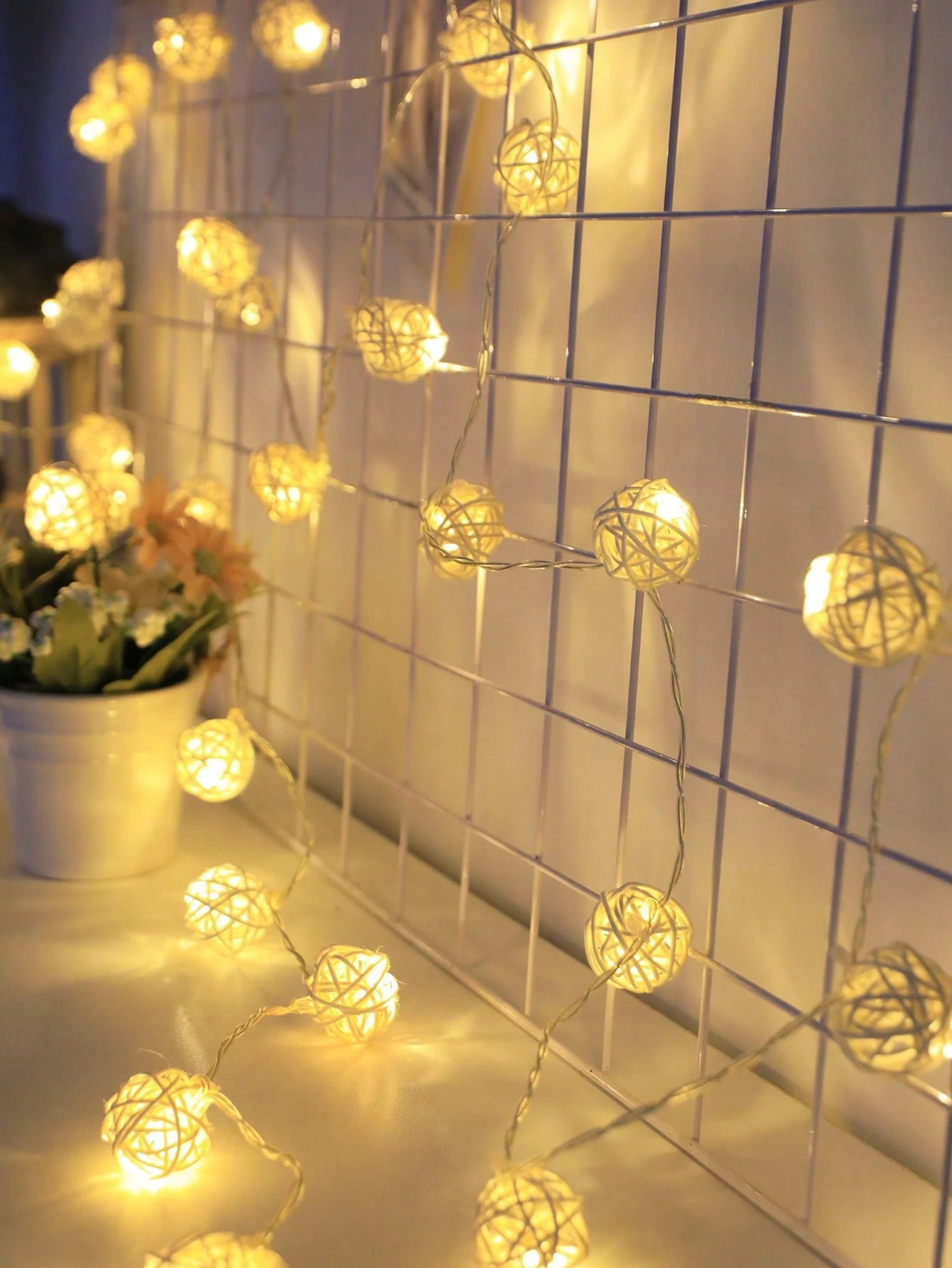 1pc Rattan Ball LED Desktop Decorative Light String, Indoor Festival Wedding Party Wall Hanging Decorative Light, Spherical LED Fairy Light