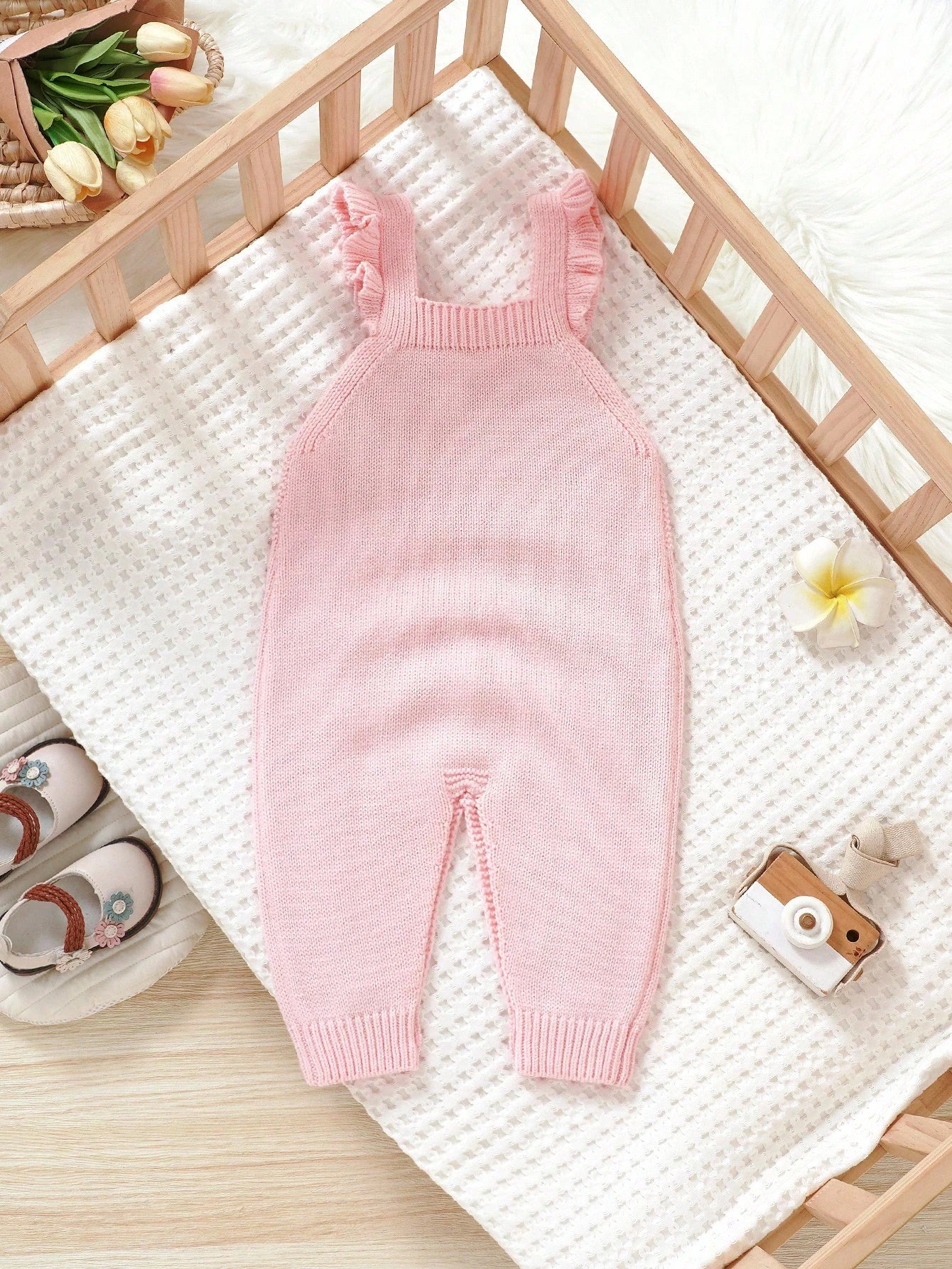 1pc Ruffle Trimmed Jumpsuit For Girls,Embroidered White Pink Floral Baby Knit,Cute Autumn Winter Clothes,Matching Family Sweaters Set Photoshoot